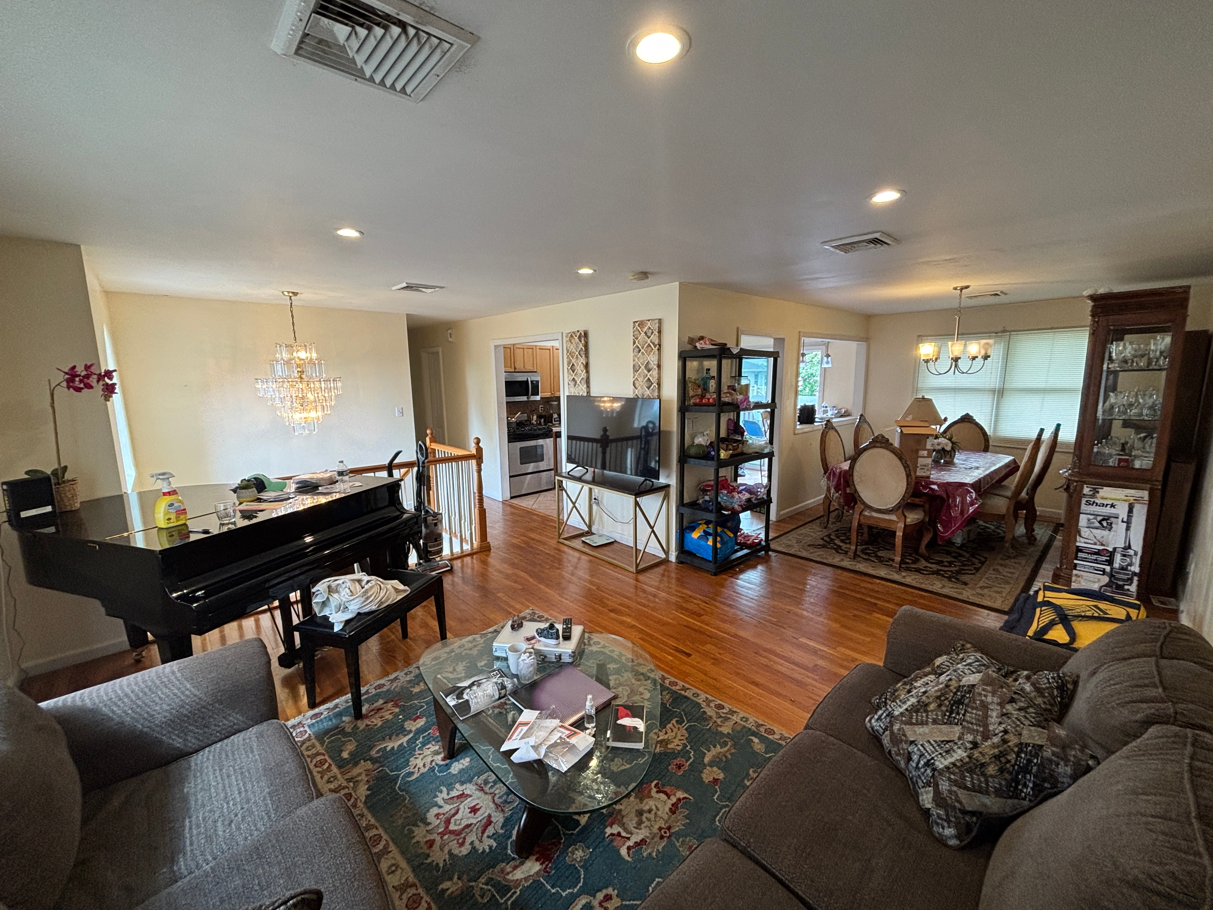 Spacious Rooms for Rent - Fully Furnished 6BR/3BA House in Uniondale, NY | Minutes from Hofstra Univ - Photo 4