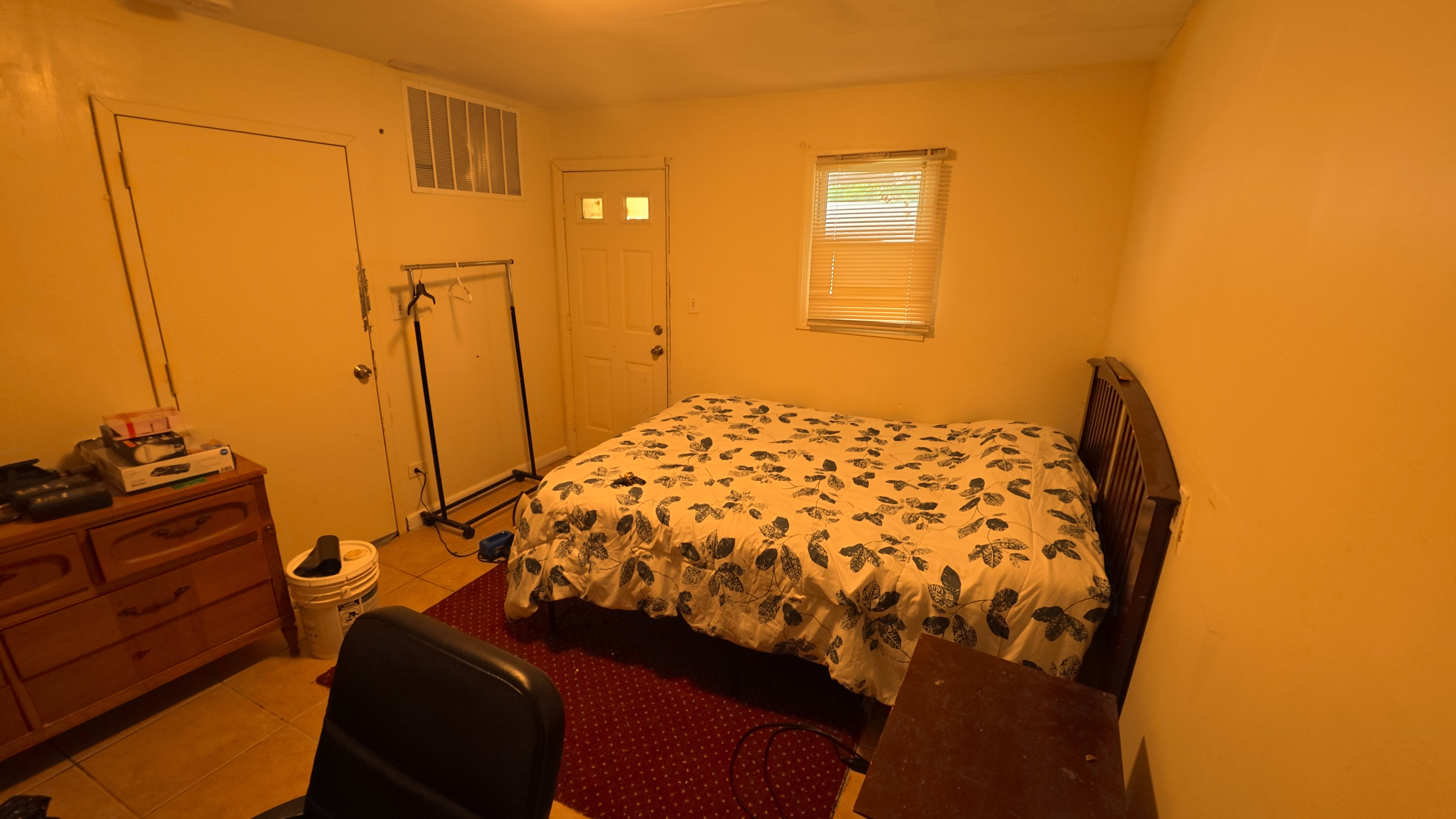 Spacious Rooms for Rent - Fully Furnished 6BR/3BA House in Uniondale, NY | Minutes from Hofstra Univ - Photo 3