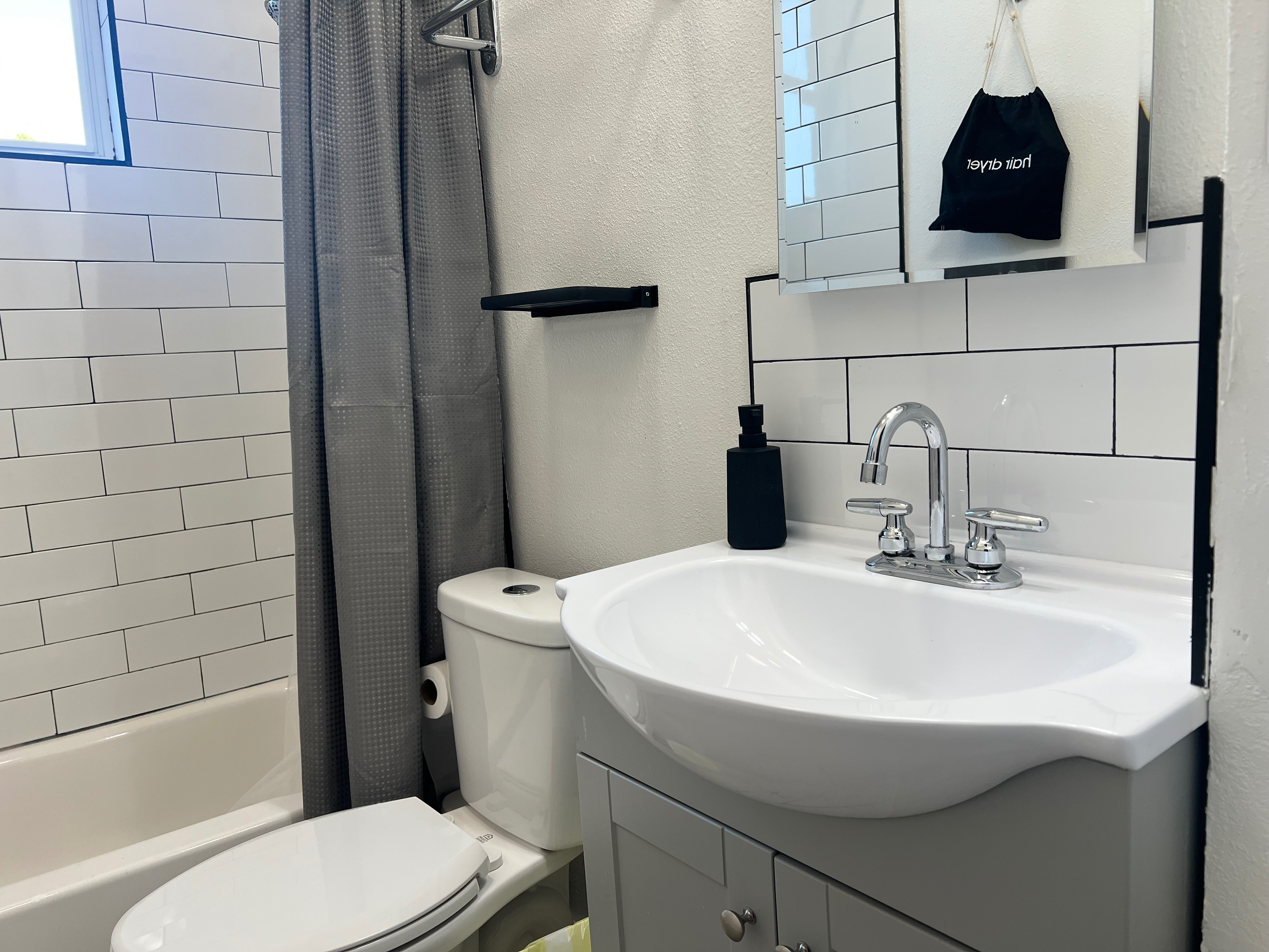 Fully Furnished & All-Inclusive 1BR | Utilities + WiFi Included - Photo 3