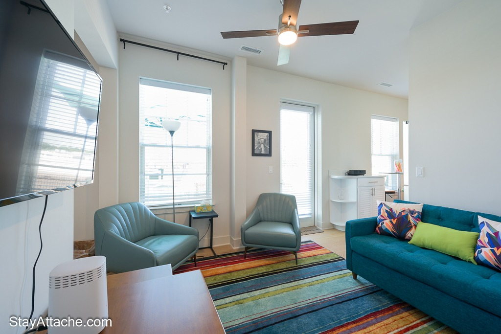 Bright Condo with Private Terrace & Community Amenities - Photo 2