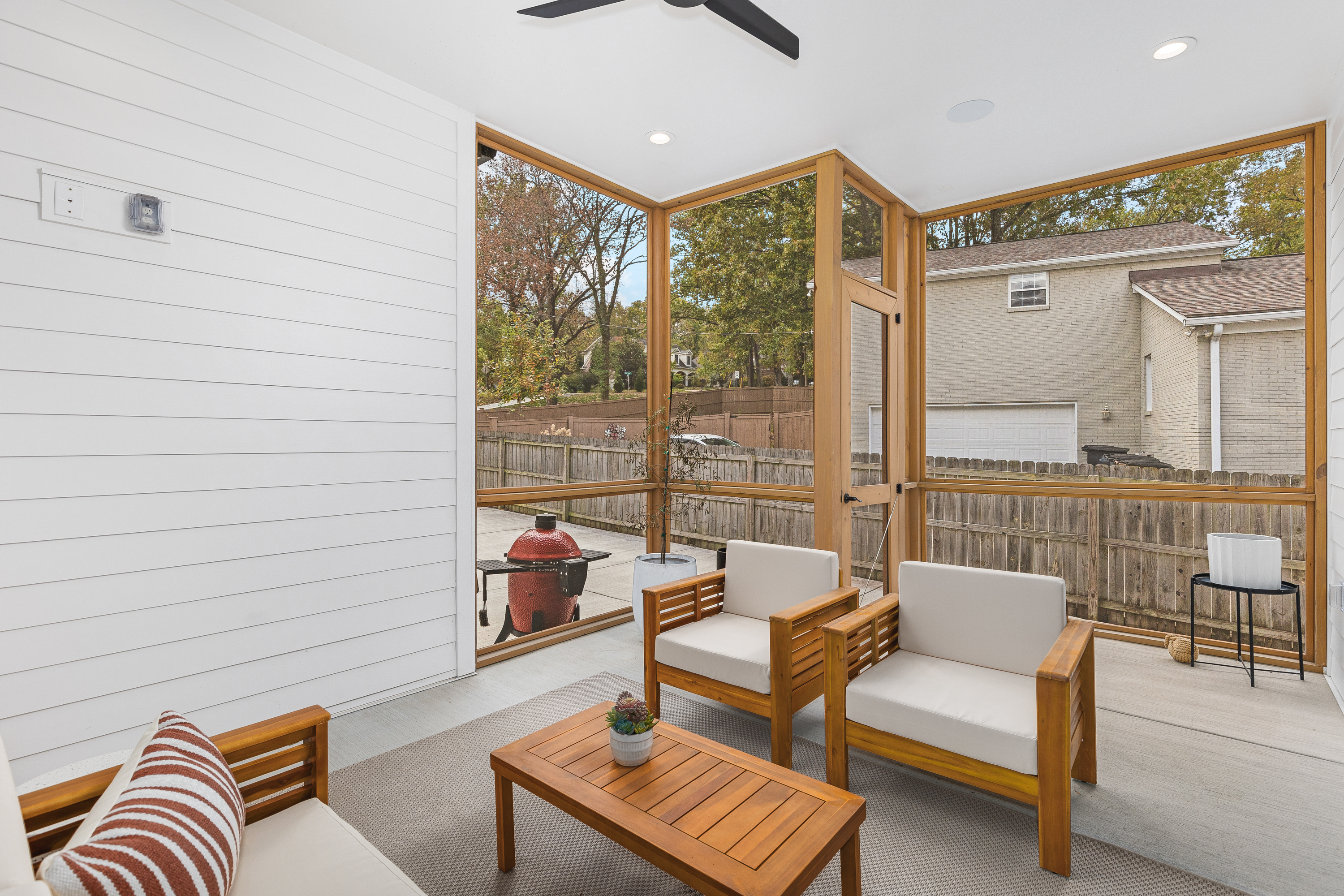 Modern Beauty in Green Hills with 2 Patios and Garage - Photo 7