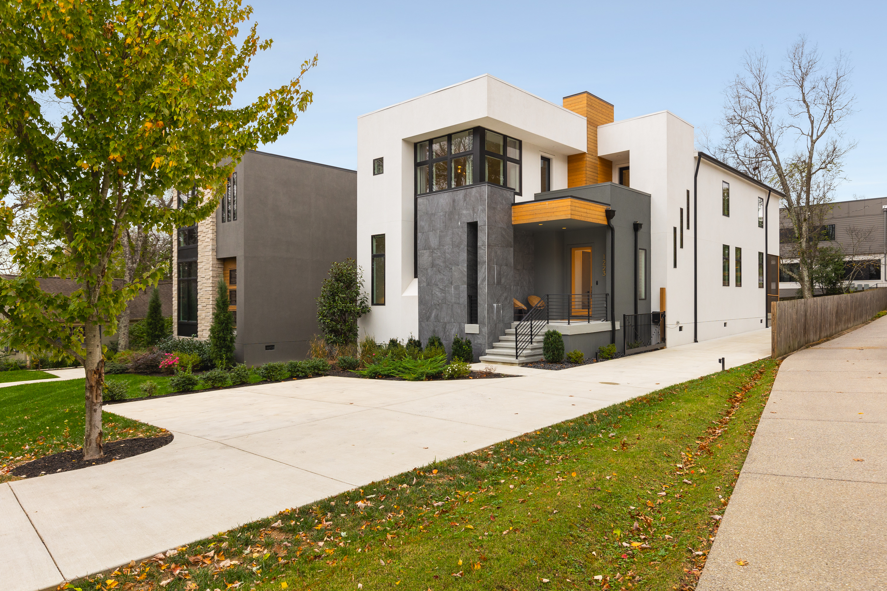 Modern Beauty in Green Hills with 2 Patios and Garage - Photo 8