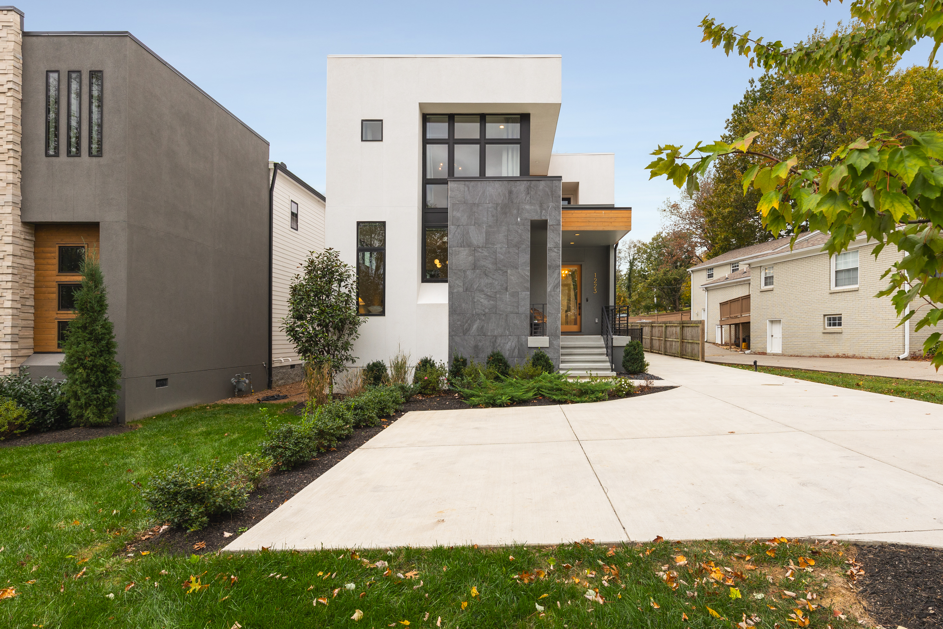 Modern Beauty in Green Hills with 2 Patios and Garage - Photo 6