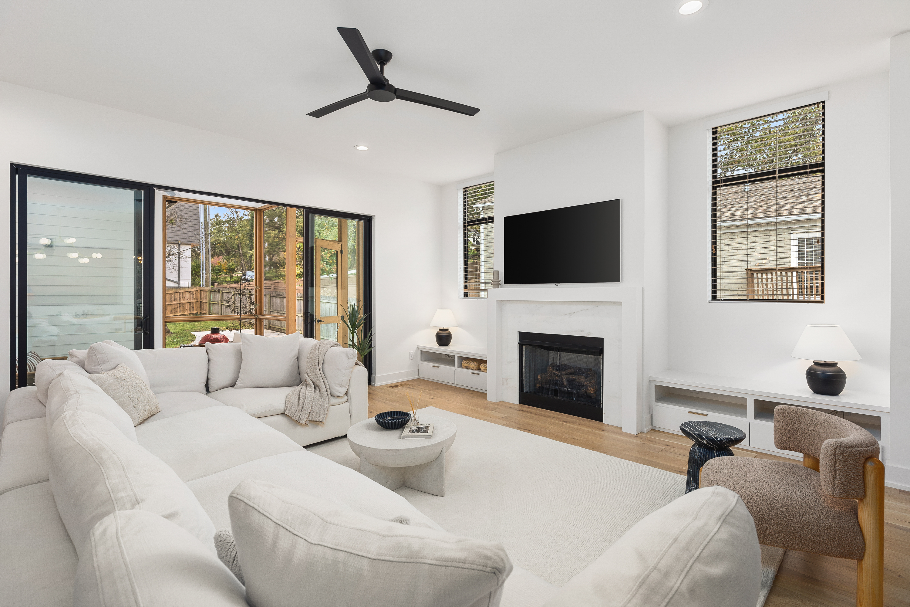 Modern Beauty in Green Hills with 2 Patios and Garage - Photo 2