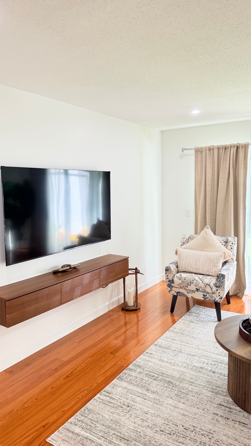 WOODHAVEN STAY AWHILE - FURNISHED 2-BEDROOM, 1.5-BATH CONDO - Photo 9