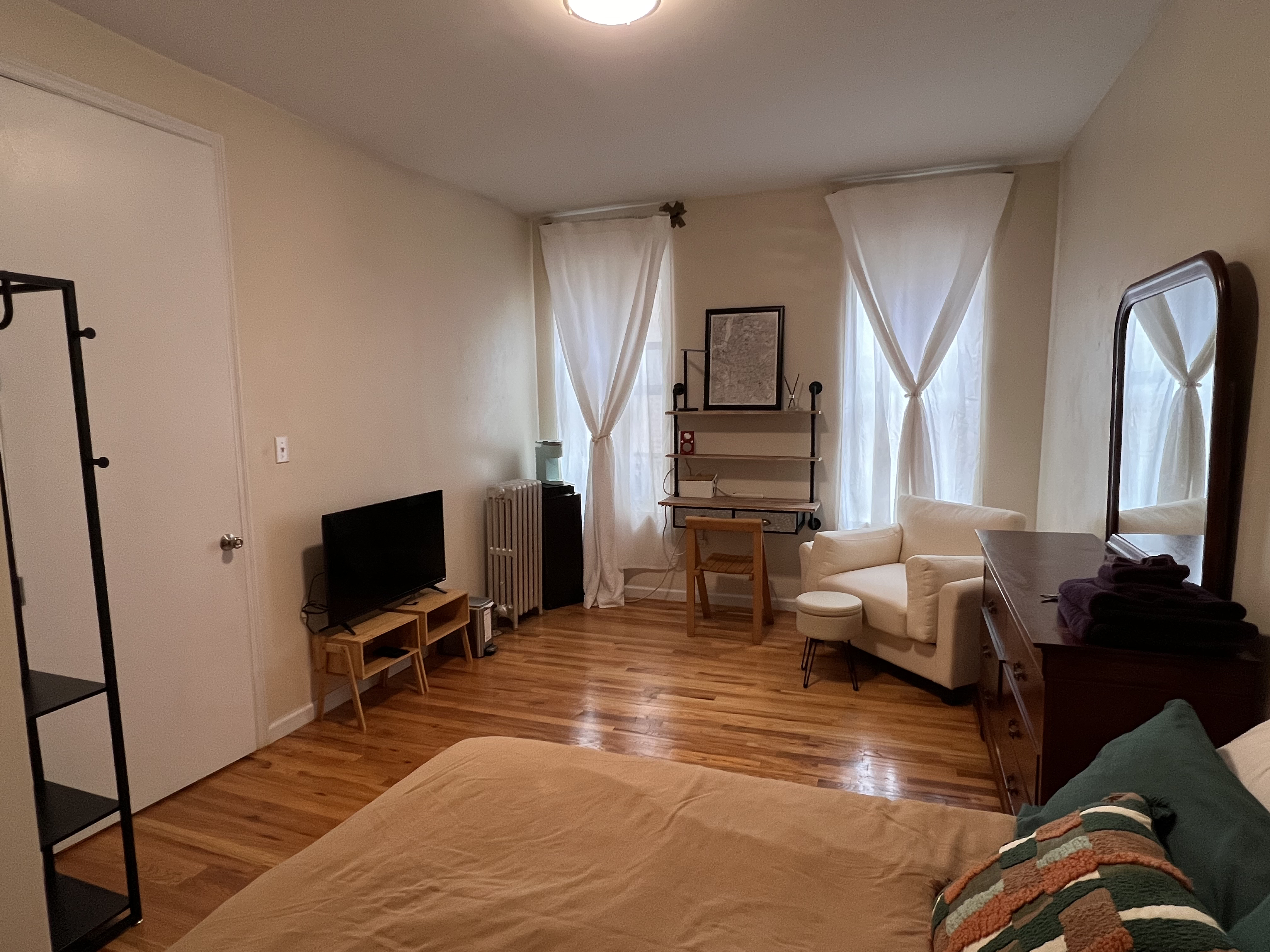 Furnished Room in Flatbush Near Prospect Park | Utilities Included - Photo 1