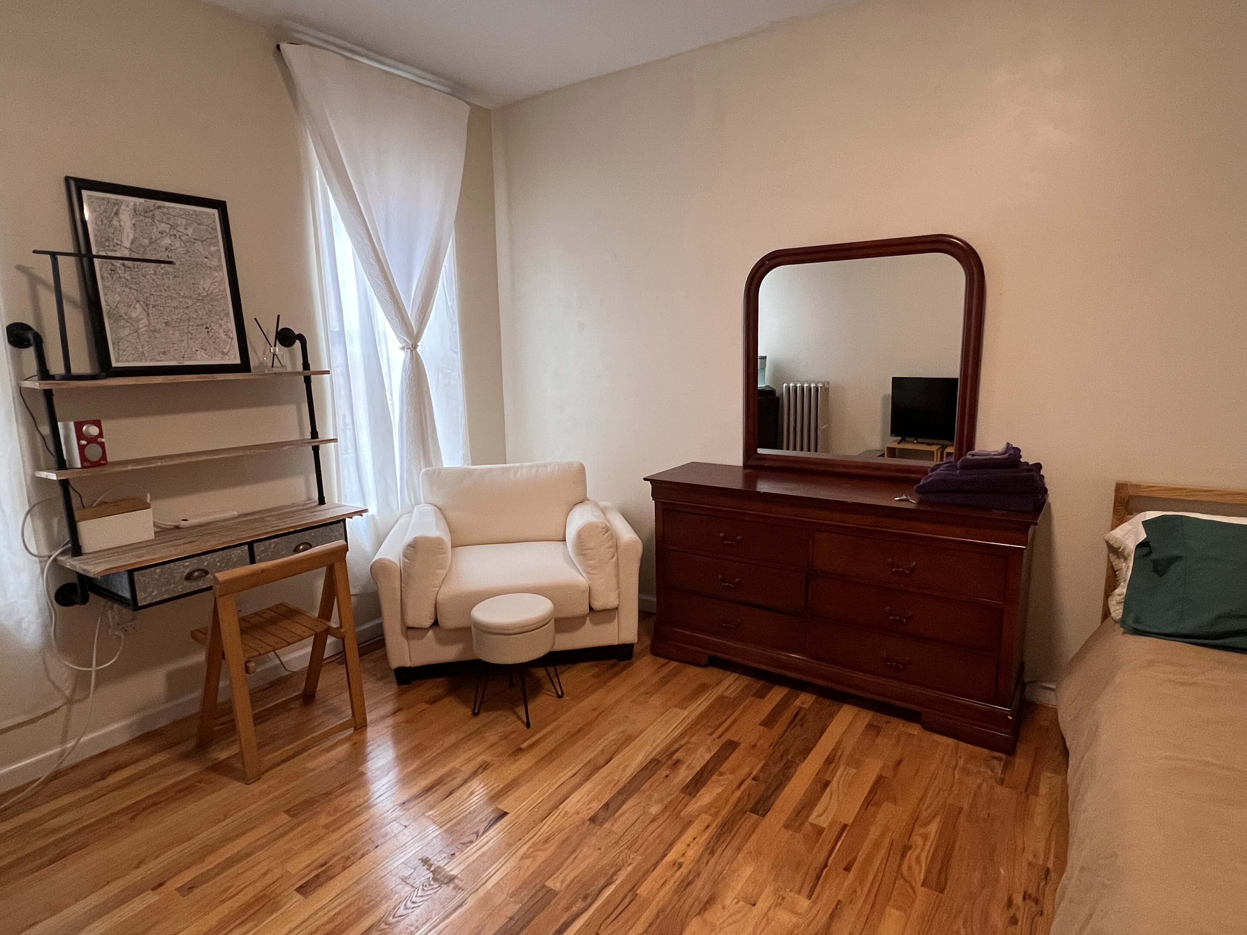 Furnished Room in Flatbush Near Prospect Park | Utilities Included - Photo 2