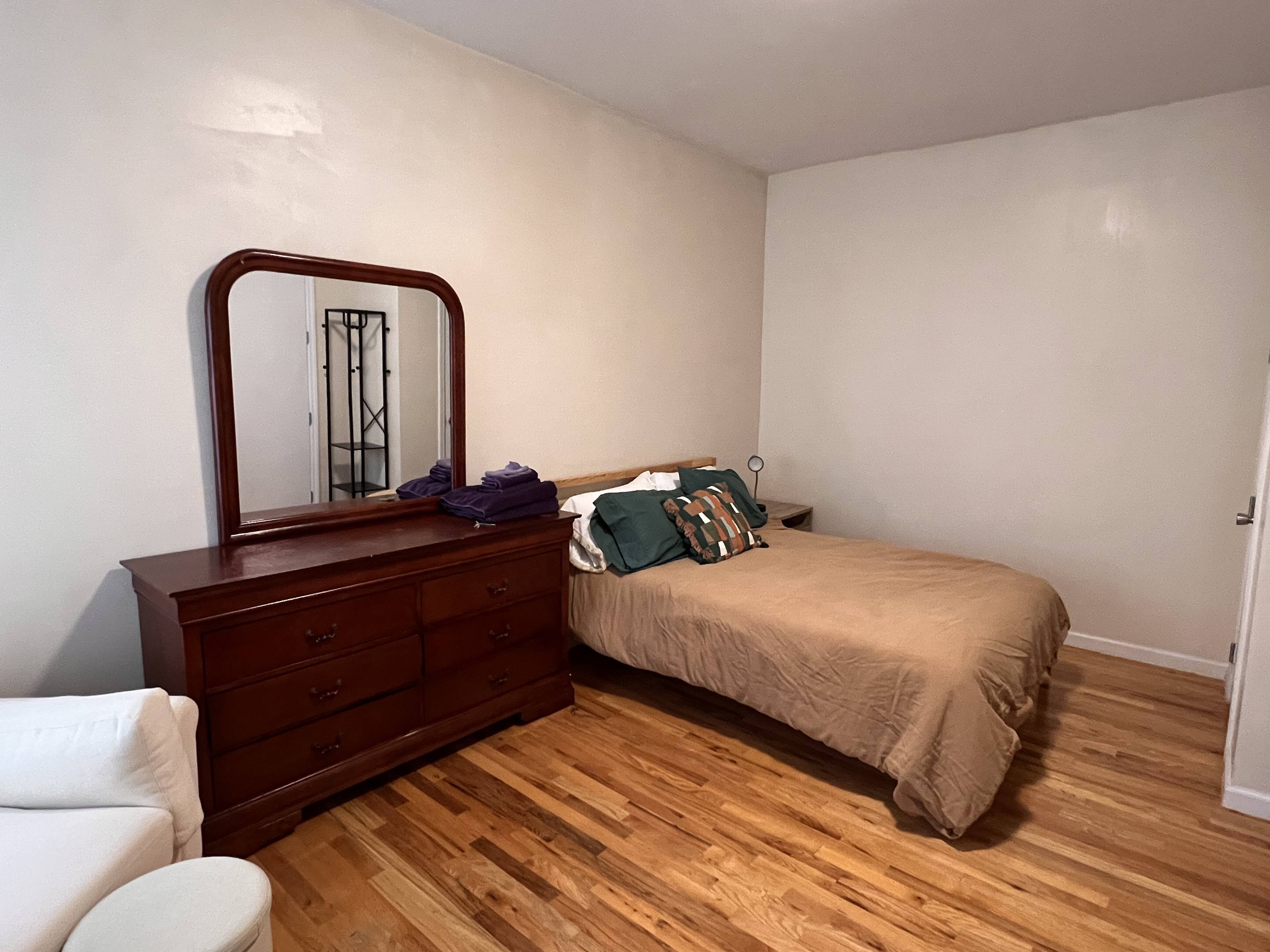 Furnished Room in Flatbush Near Prospect Park | Utilities Included - Photo 4