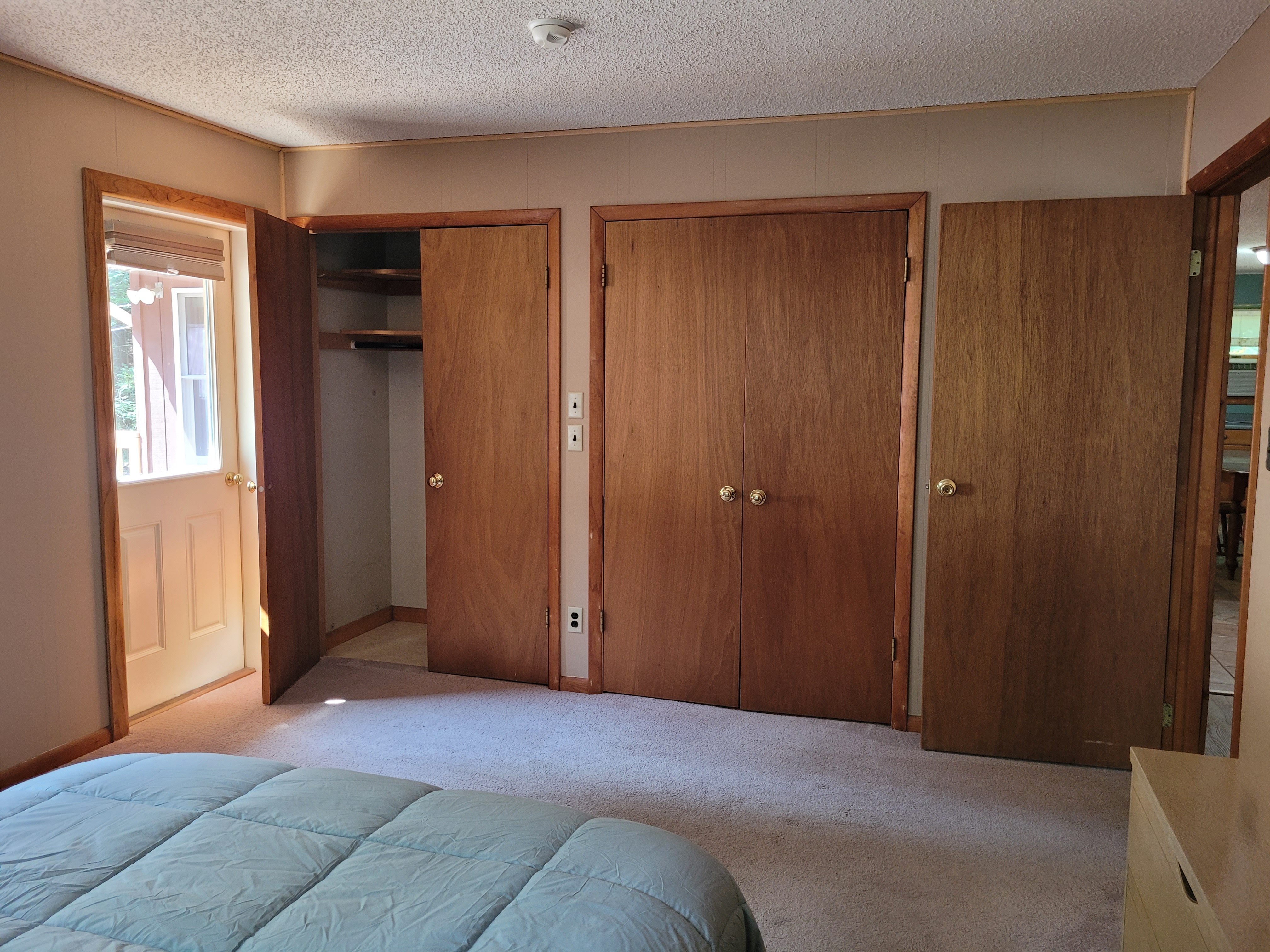Lake Living, 2 bedroom home in Rock Hill NY - Photo 6