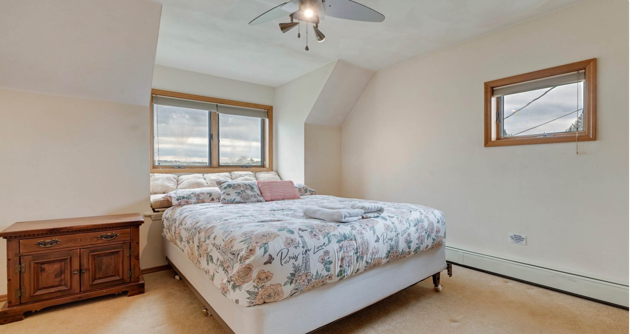Furnished 2BR Country Home & Private & Peaceful - Photo 6