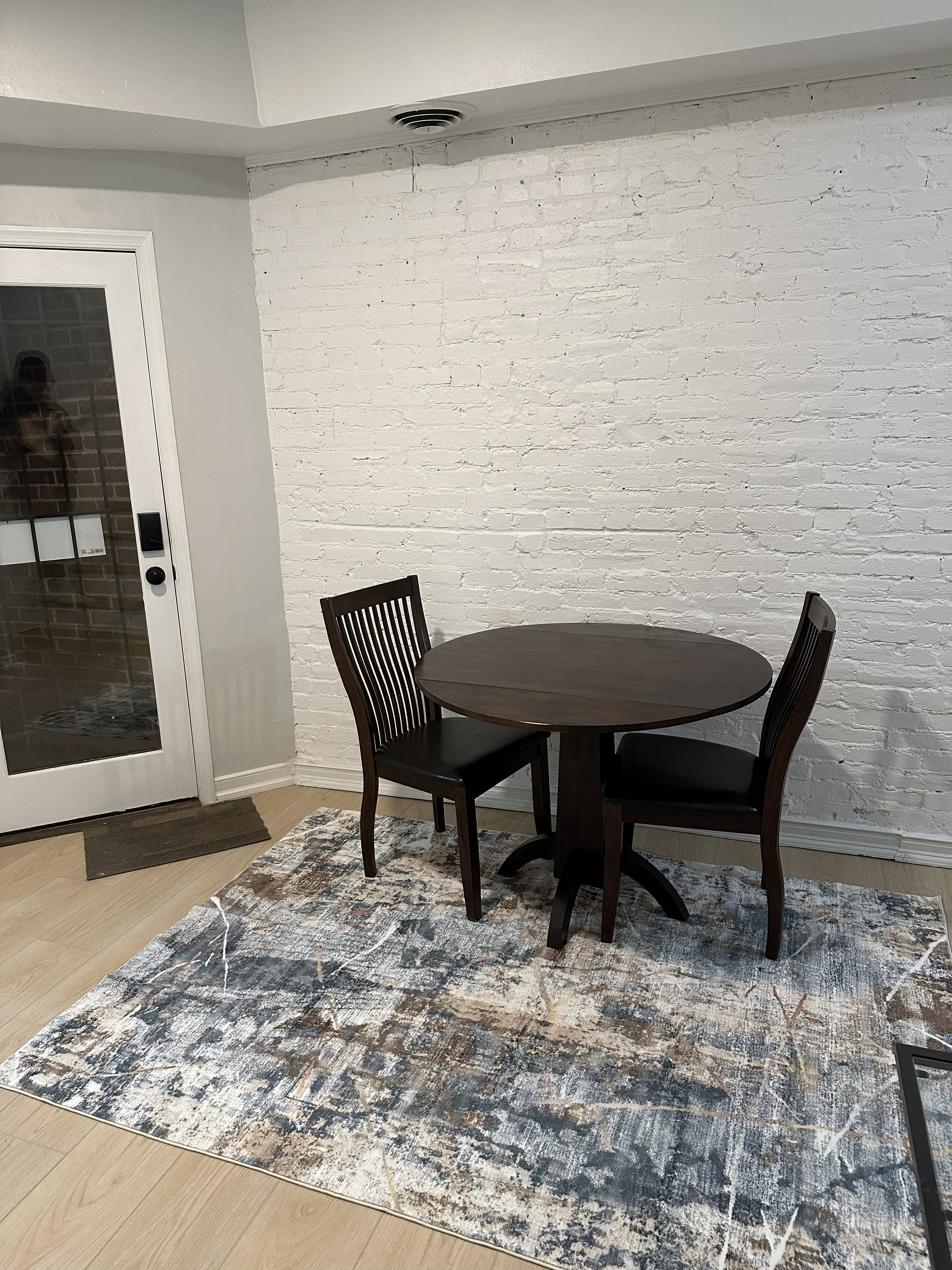 Renovated Capitol Hill Townhome | Furnished + Private Parking | 2 Blocks to Union Station - Photo 6
