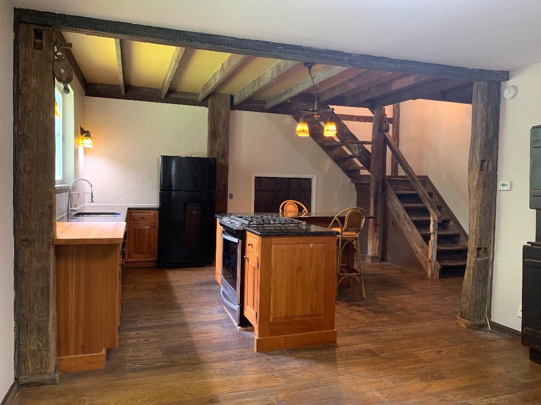 UNIQUE CONVERTED BARN LOFT PRIVATE, ONE-OF-A-KIND HOME WITH STUNNING VIEWS. - Photo 3