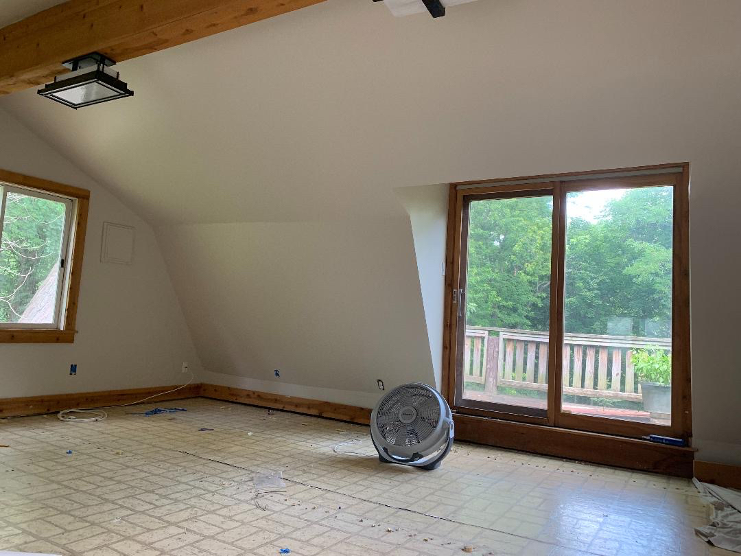 UNIQUE CONVERTED BARN LOFT PRIVATE, ONE-OF-A-KIND HOME WITH STUNNING VIEWS. - Photo 5