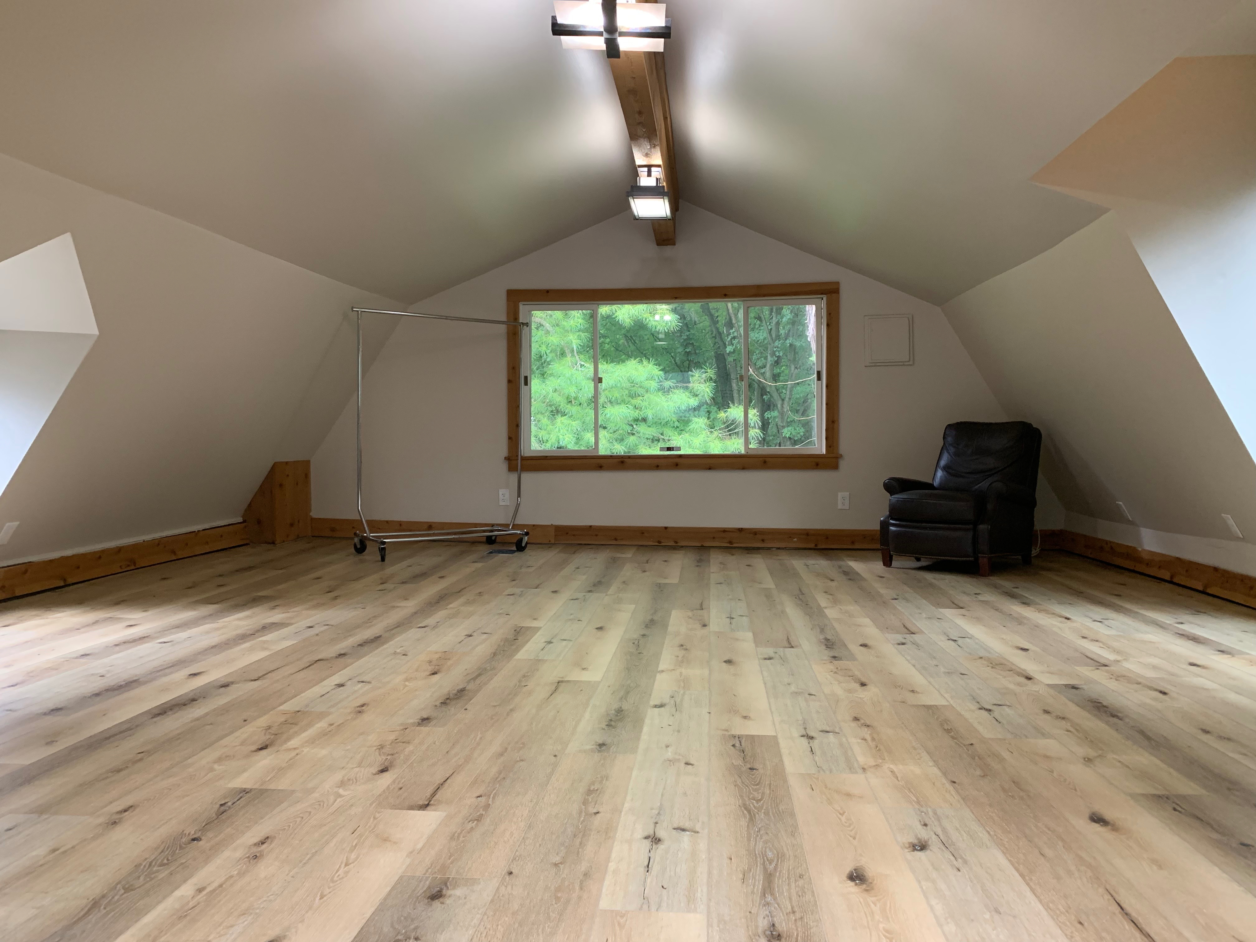 UNIQUE CONVERTED BARN LOFT PRIVATE, ONE-OF-A-KIND HOME WITH STUNNING VIEWS. - Photo 9