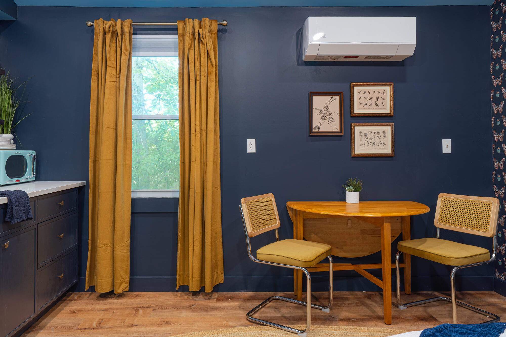 Saugerties Studio Cottage · New Build · Unlimited Hot Water · Utilities Incl. - Photo 8