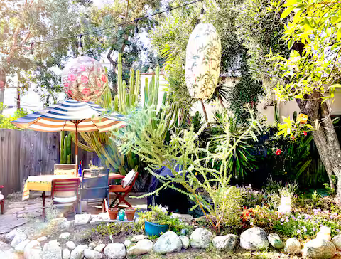 Rare Furnished Spanish Bungalow in Atwater Village with Expansive Private Garden - Photo 2
