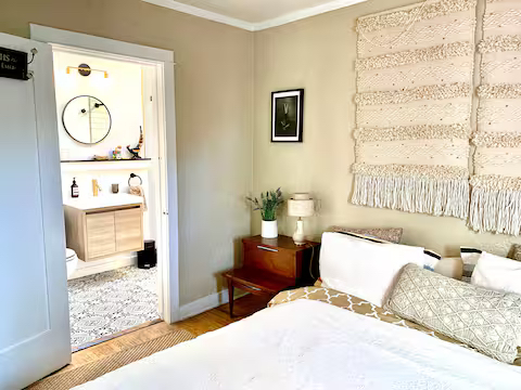 Rare Furnished Spanish Bungalow in Atwater Village with Expansive Private Garden - Photo 3
