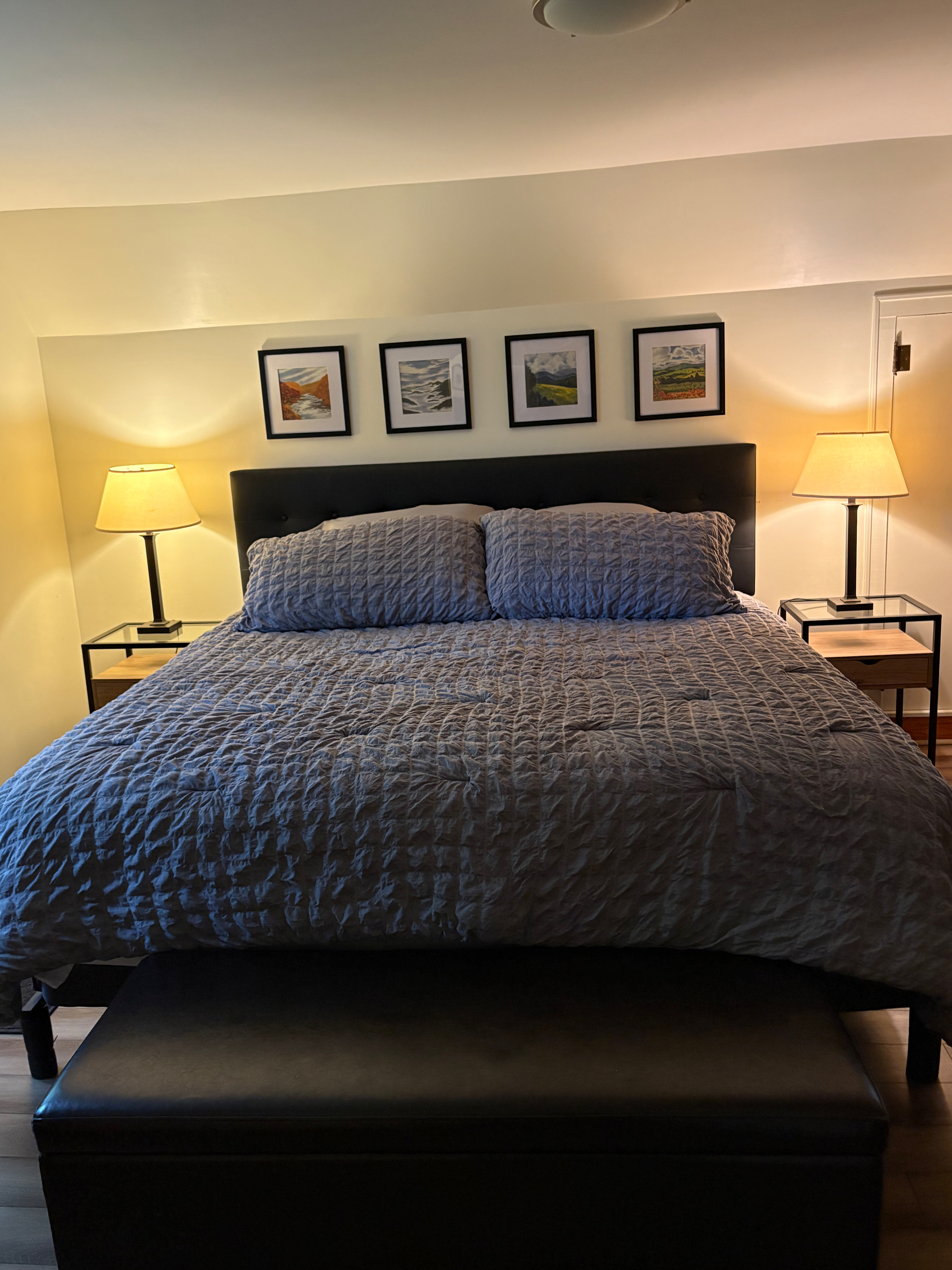 Quiet, Upstairs Apt with Private Entrance - Photo 8