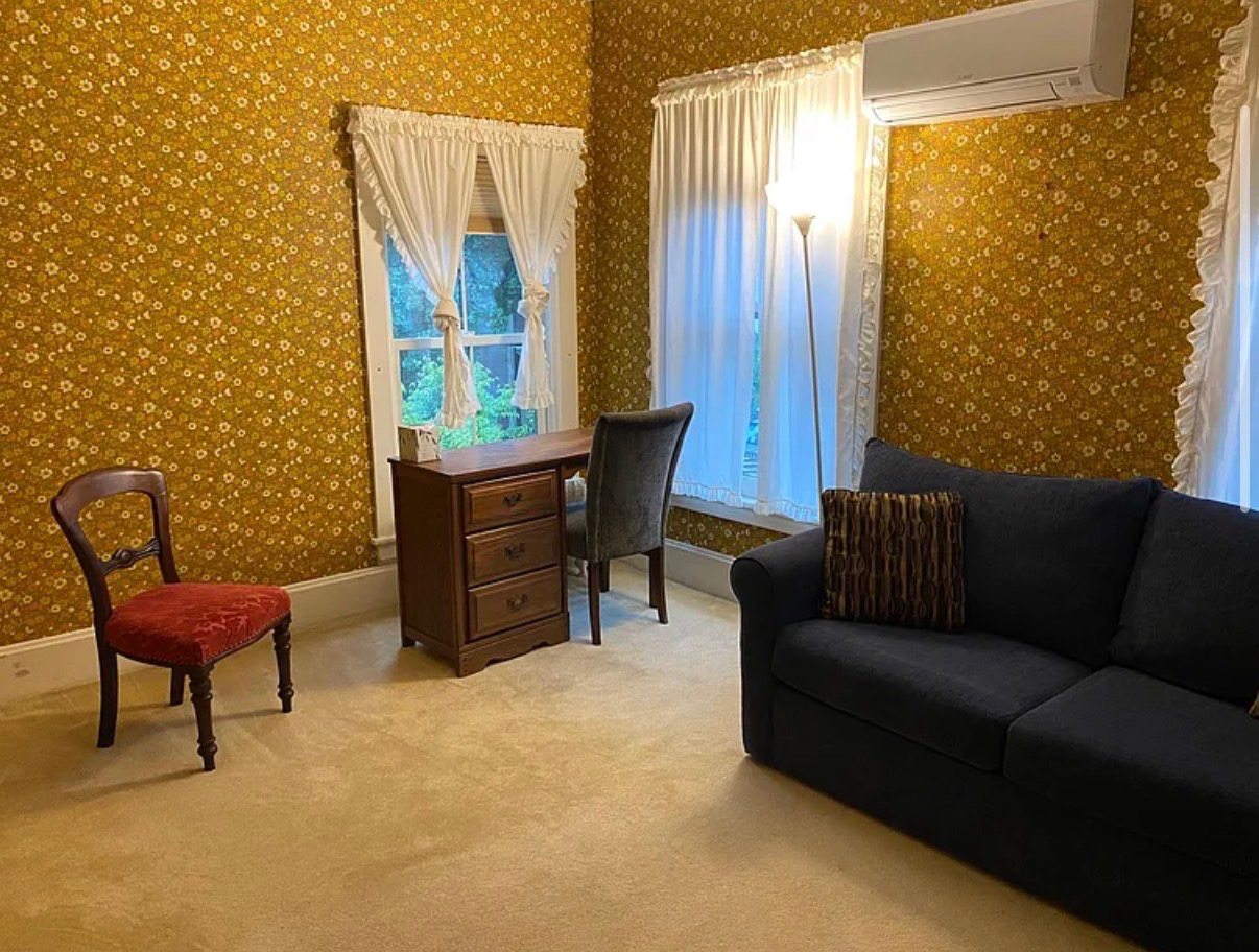 Charming Victorian Riverfront Retreat | Furnished 1BR - Photo 5