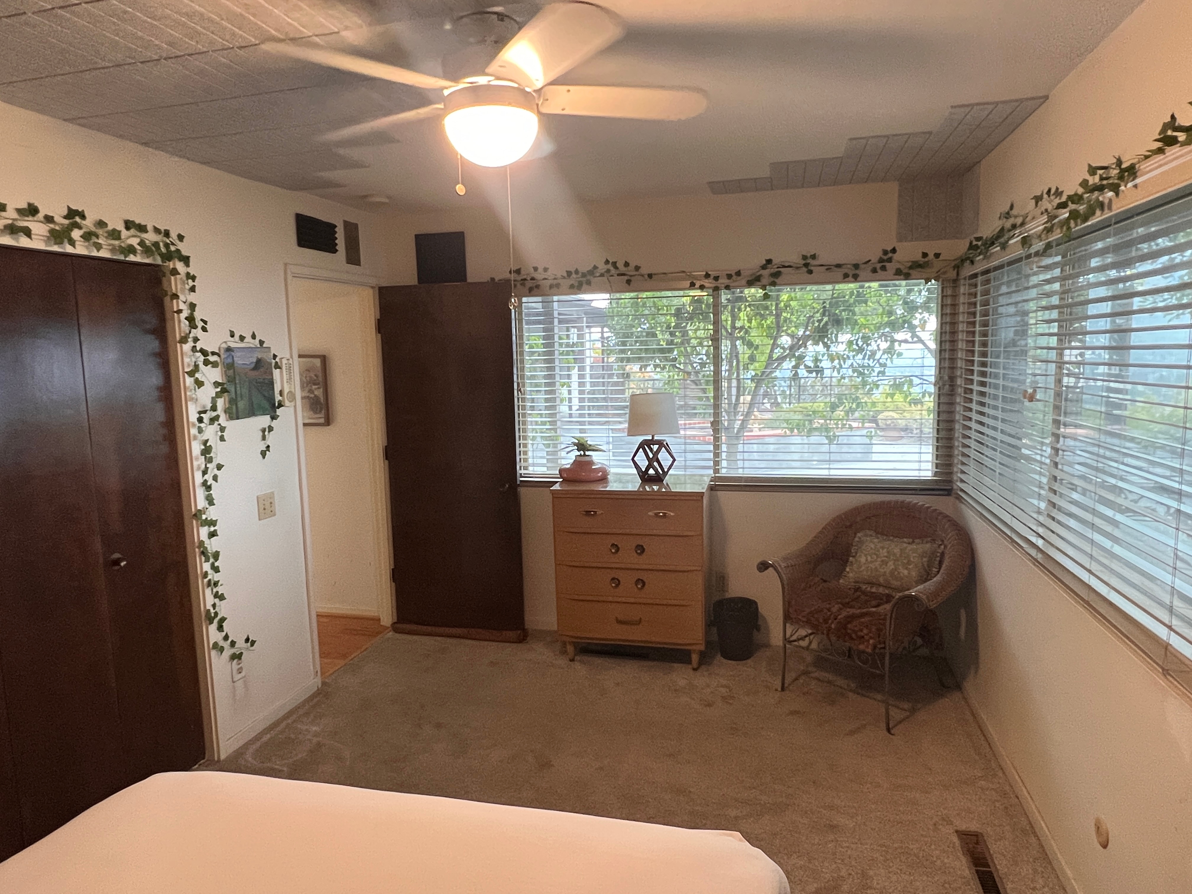Private Room And Bathroom With Huge Patio And Stunning View - Photo 2