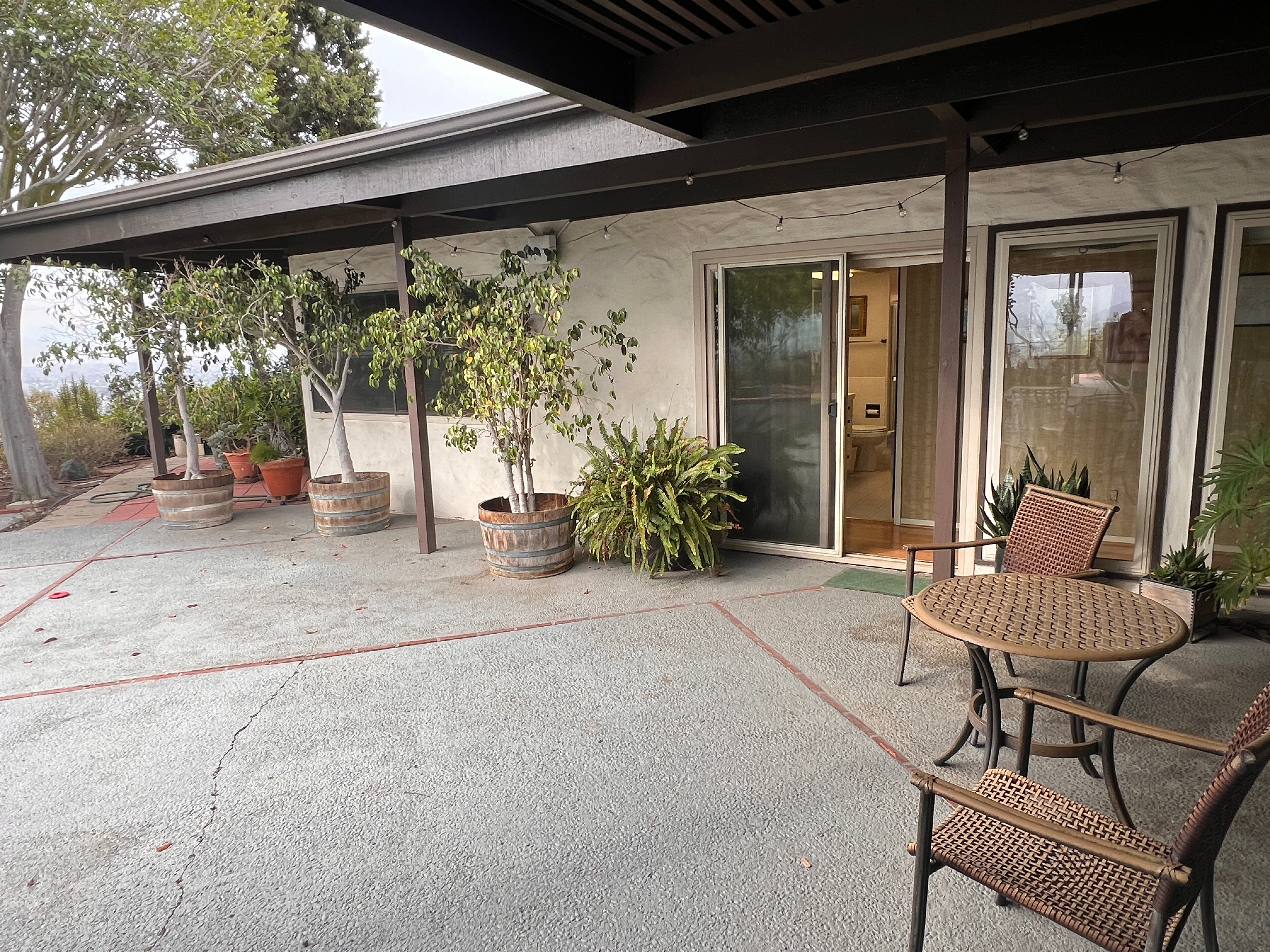 Private Room And Bathroom With Huge Patio And Stunning View - Photo 4