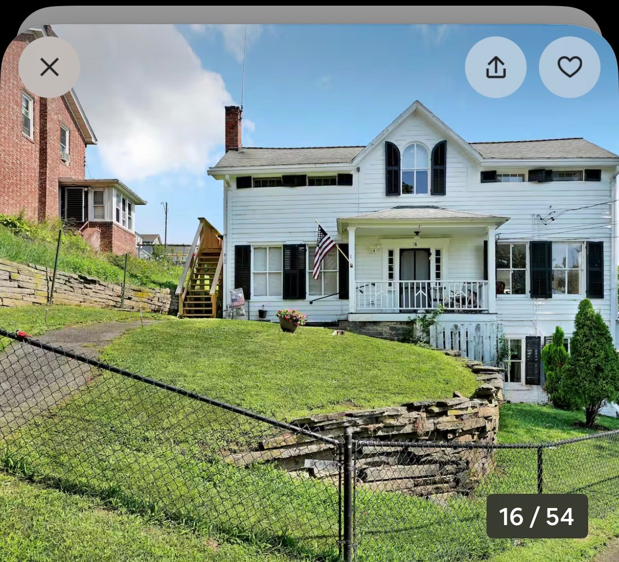 Serene riverfront property - Photo 2