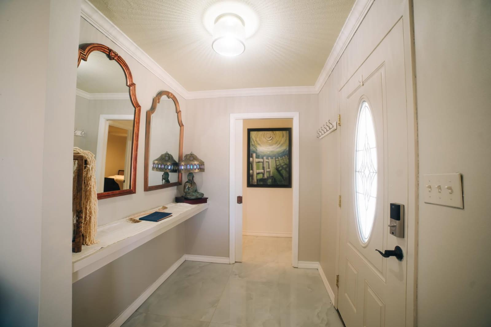 Brownsville 4BR Furnished Home | Flexible Sleeping, Sunroom & Patio - Photo 2