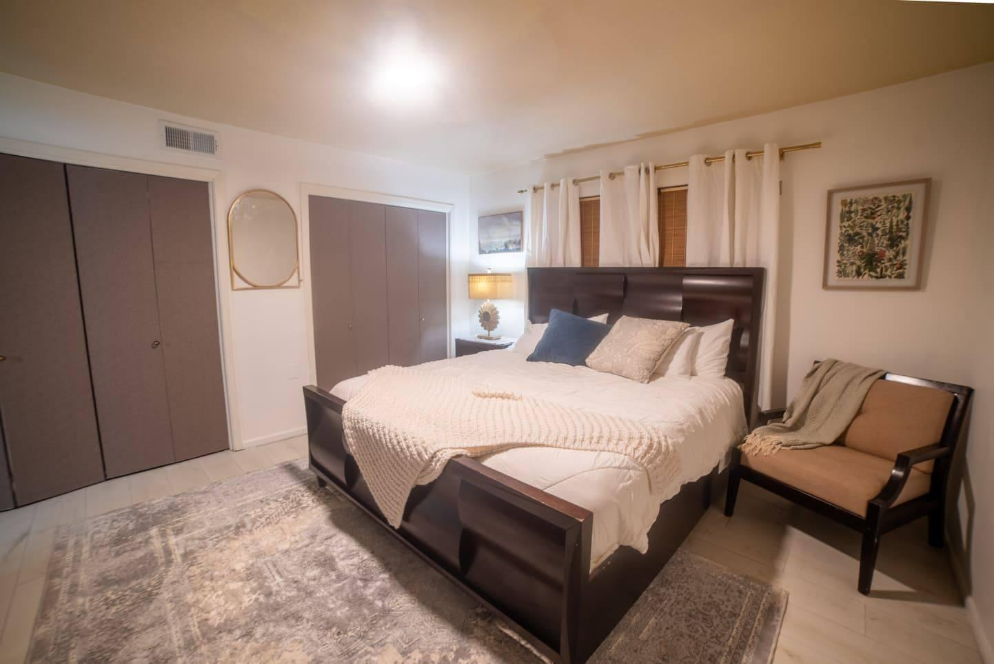 Brownsville 4BR Furnished Home | Flexible Sleeping, Sunroom & Patio - Photo 10