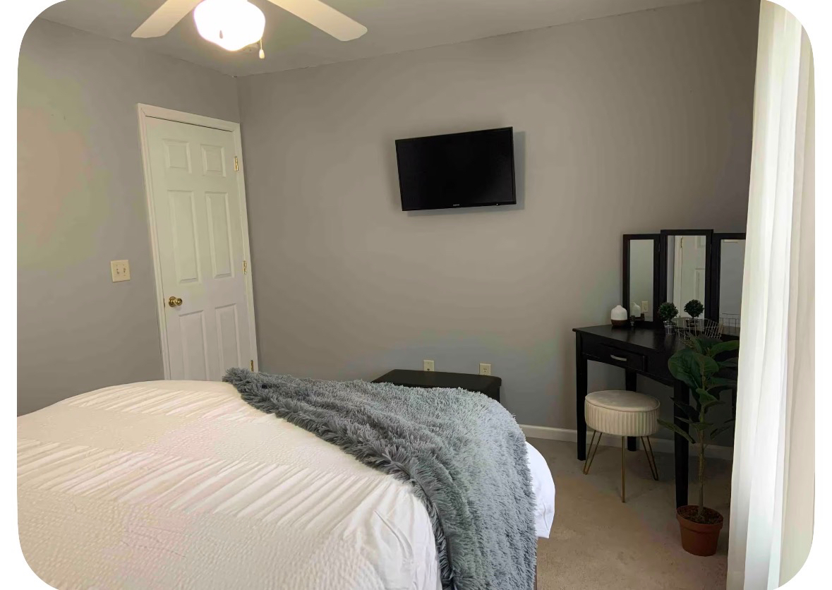 Fully Furnished 3 Bedroom Home Near Glens Falls Hospital & Albany Med, Ideal for traveling Professio - Photo 7