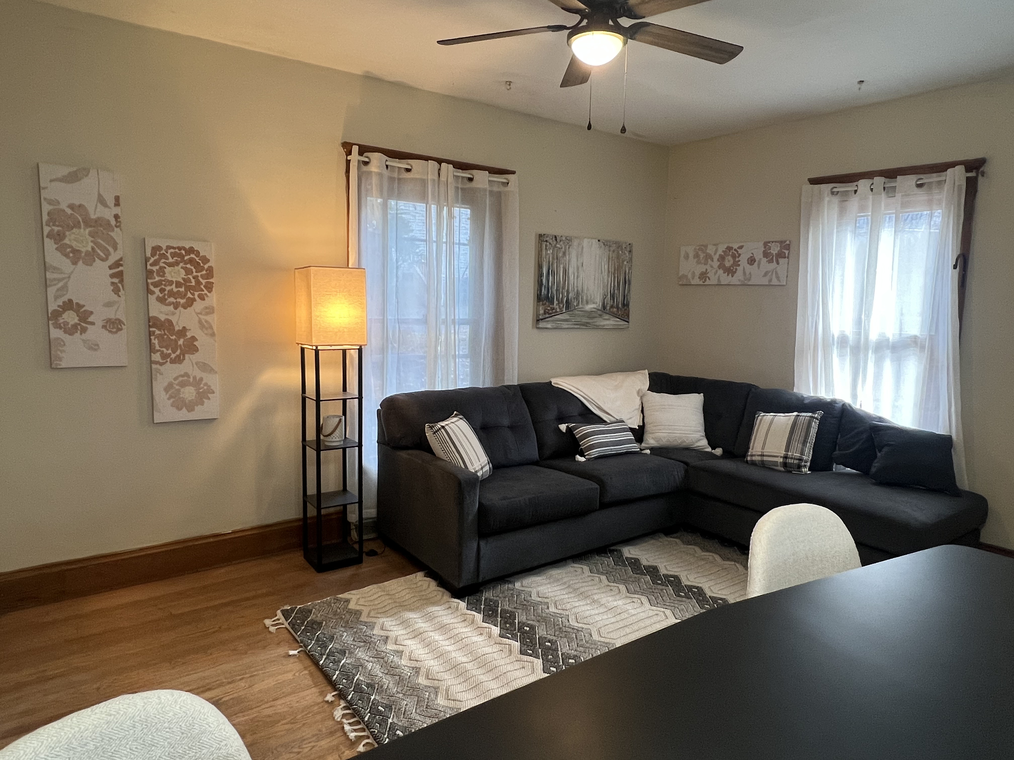 Home on the Hill - Photo 2