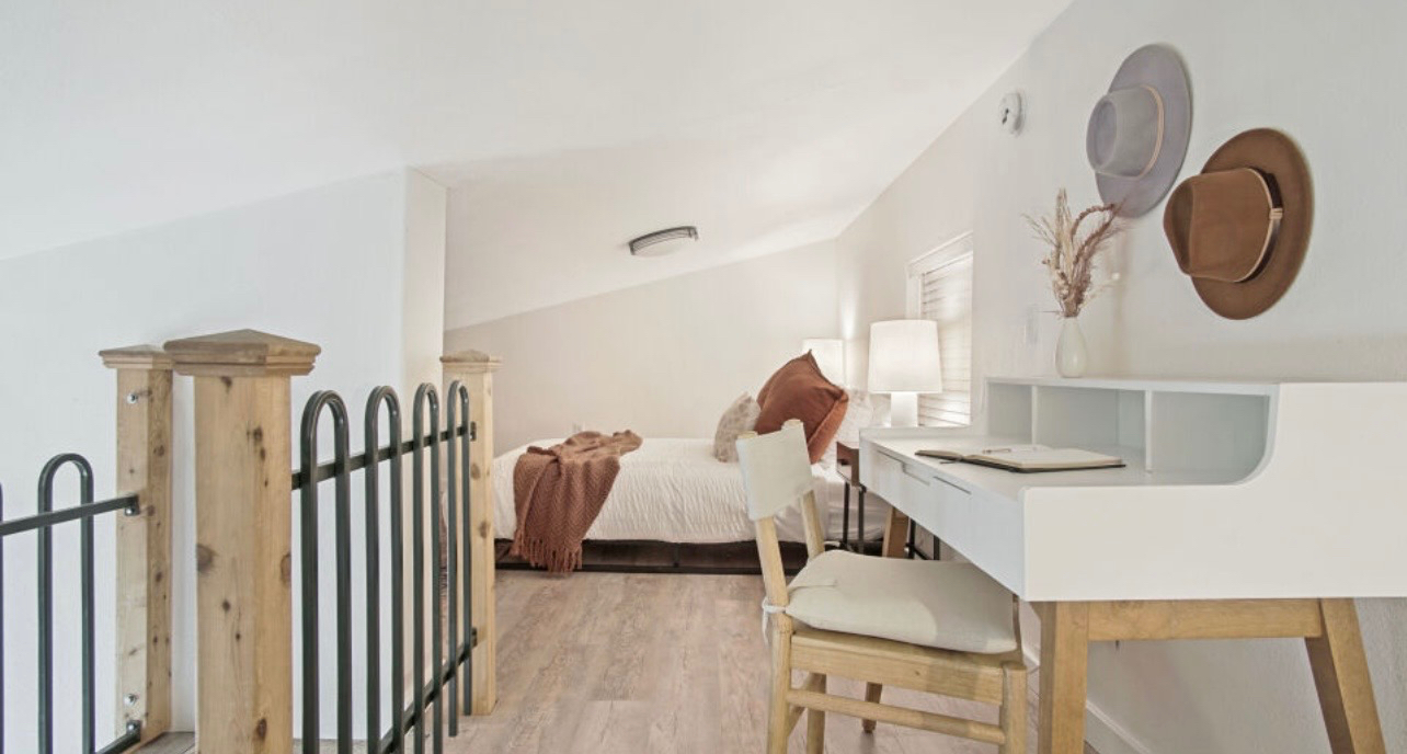 HORSE & DOG FRIENDLY PEACEFUL RANCH LIVING MOUNTAIN VIEWS - Photo 4