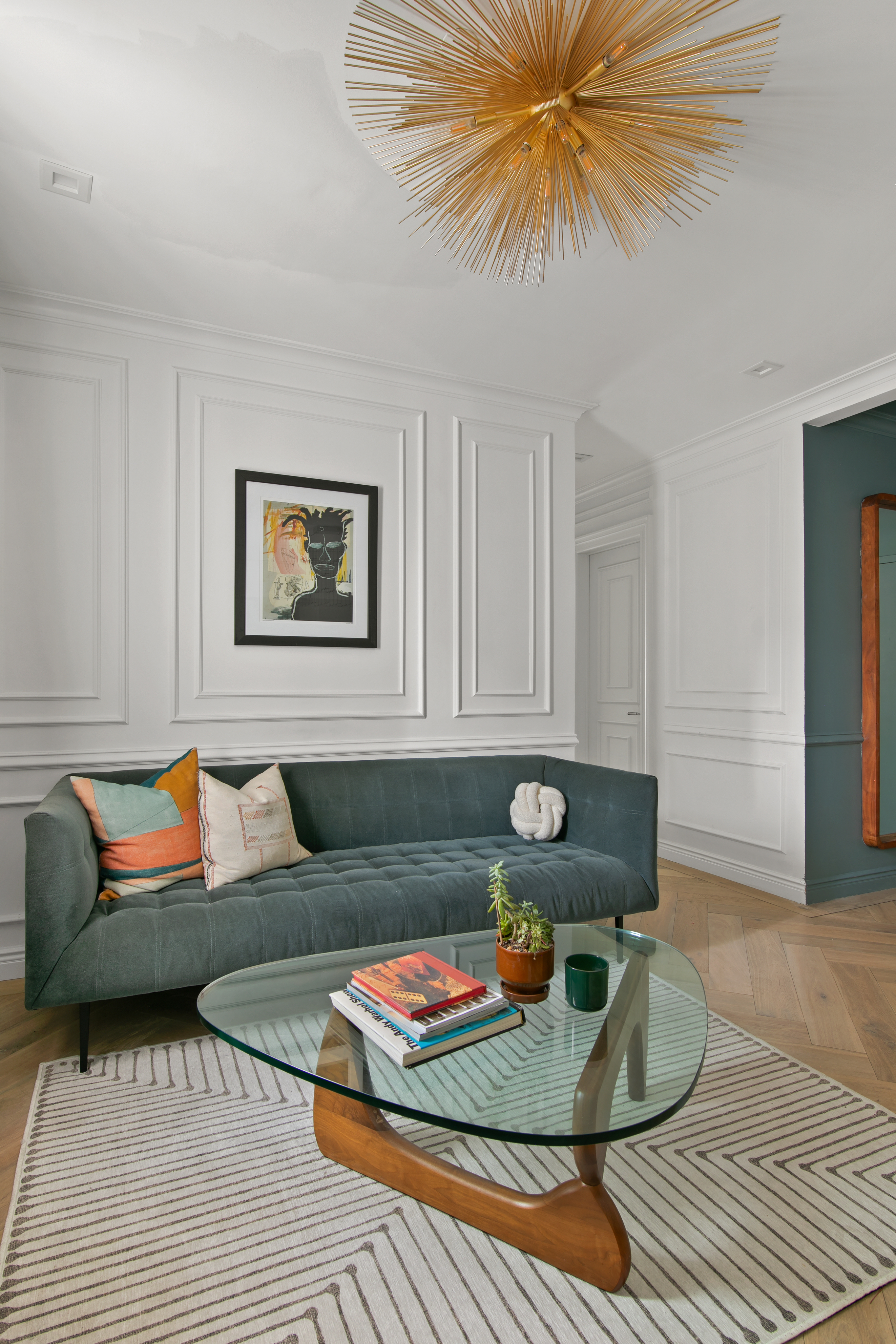Upper Carnegie Hill Beautifully Designed and Well Appointed Apartment - Photo 10