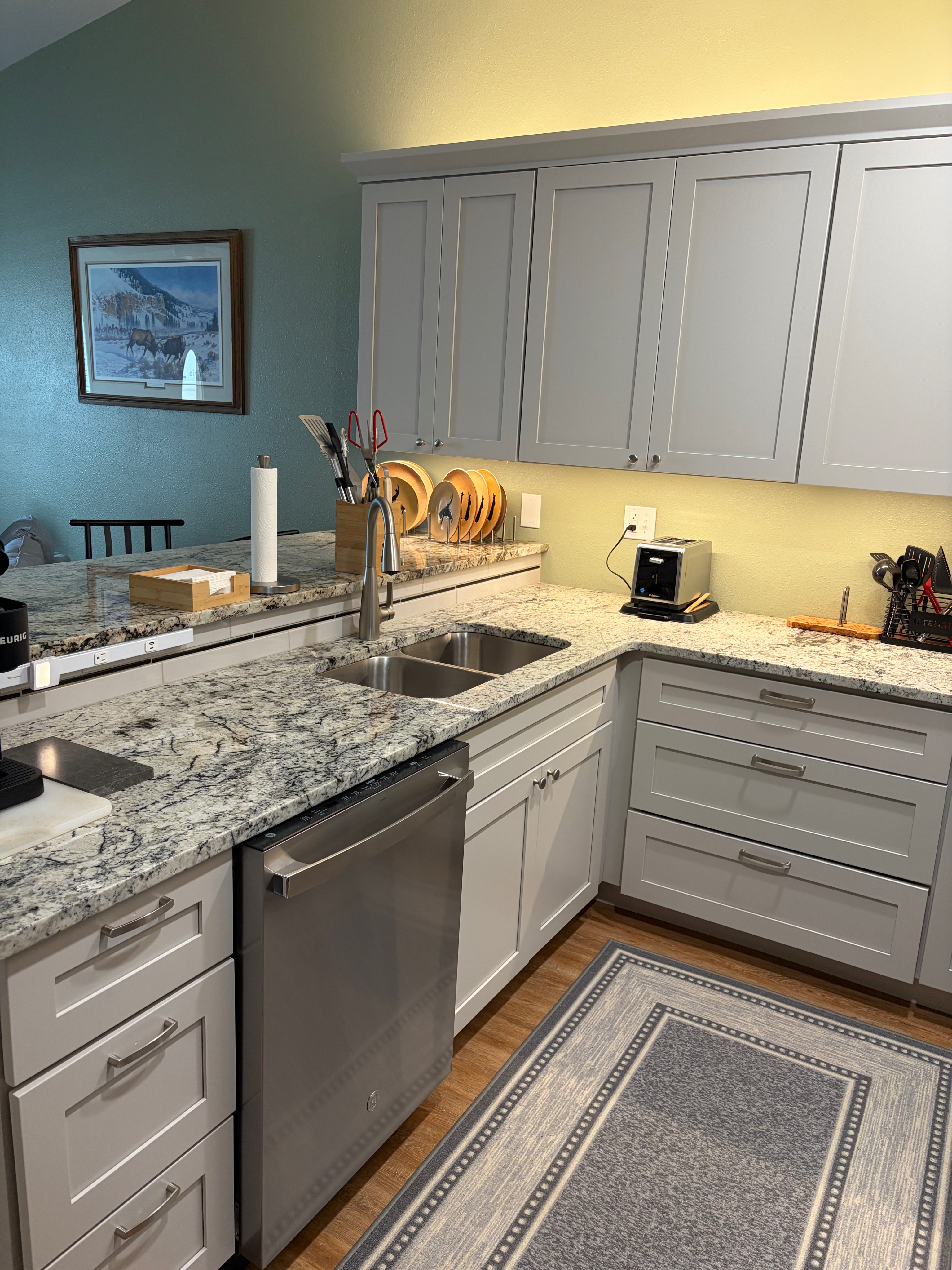 Comfortable and quiet 2 BR townhouse - Photo 8