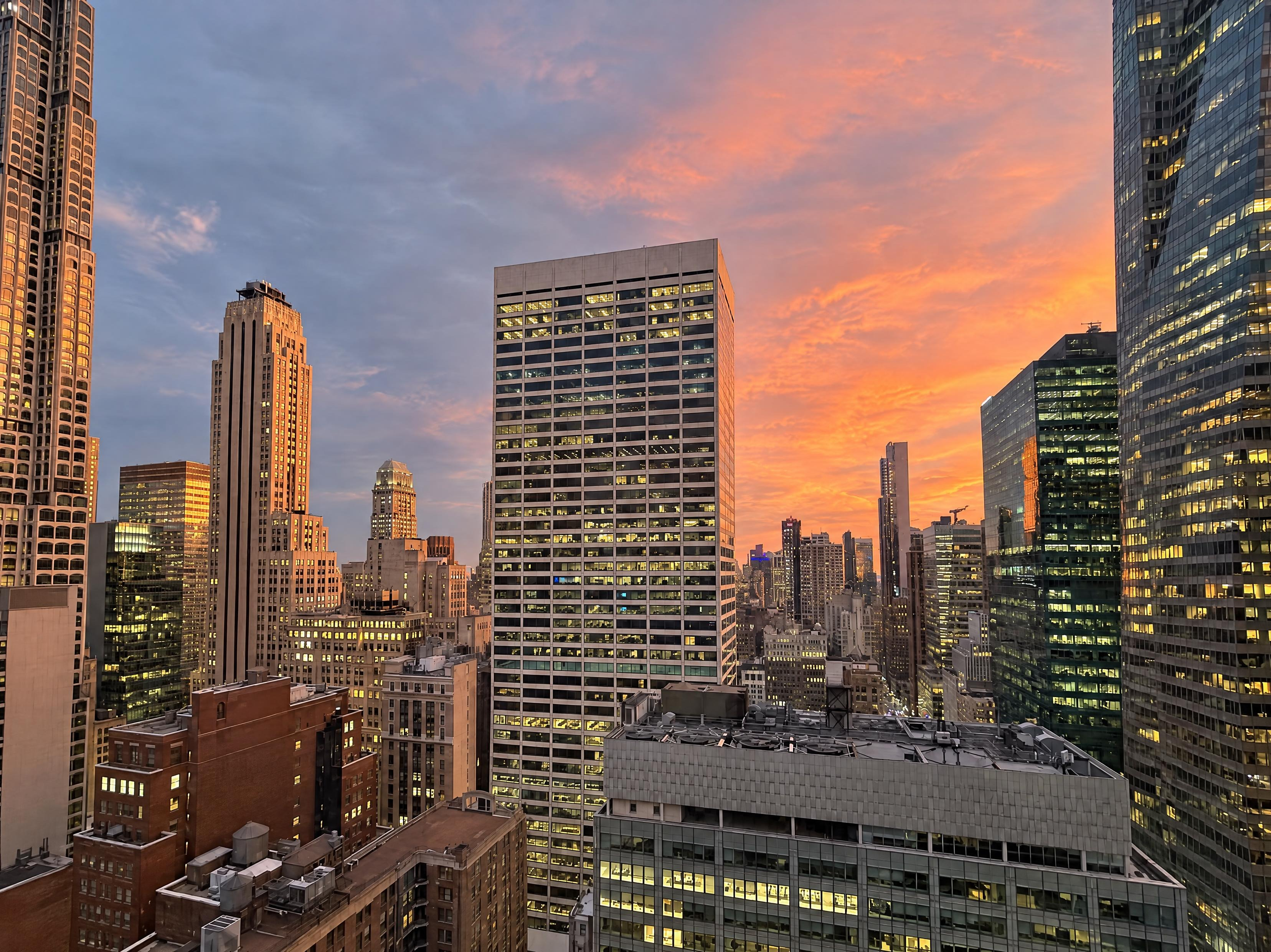 Spacious Midtown 2BR Near Times Square | Sleeps 8 - Photo 5