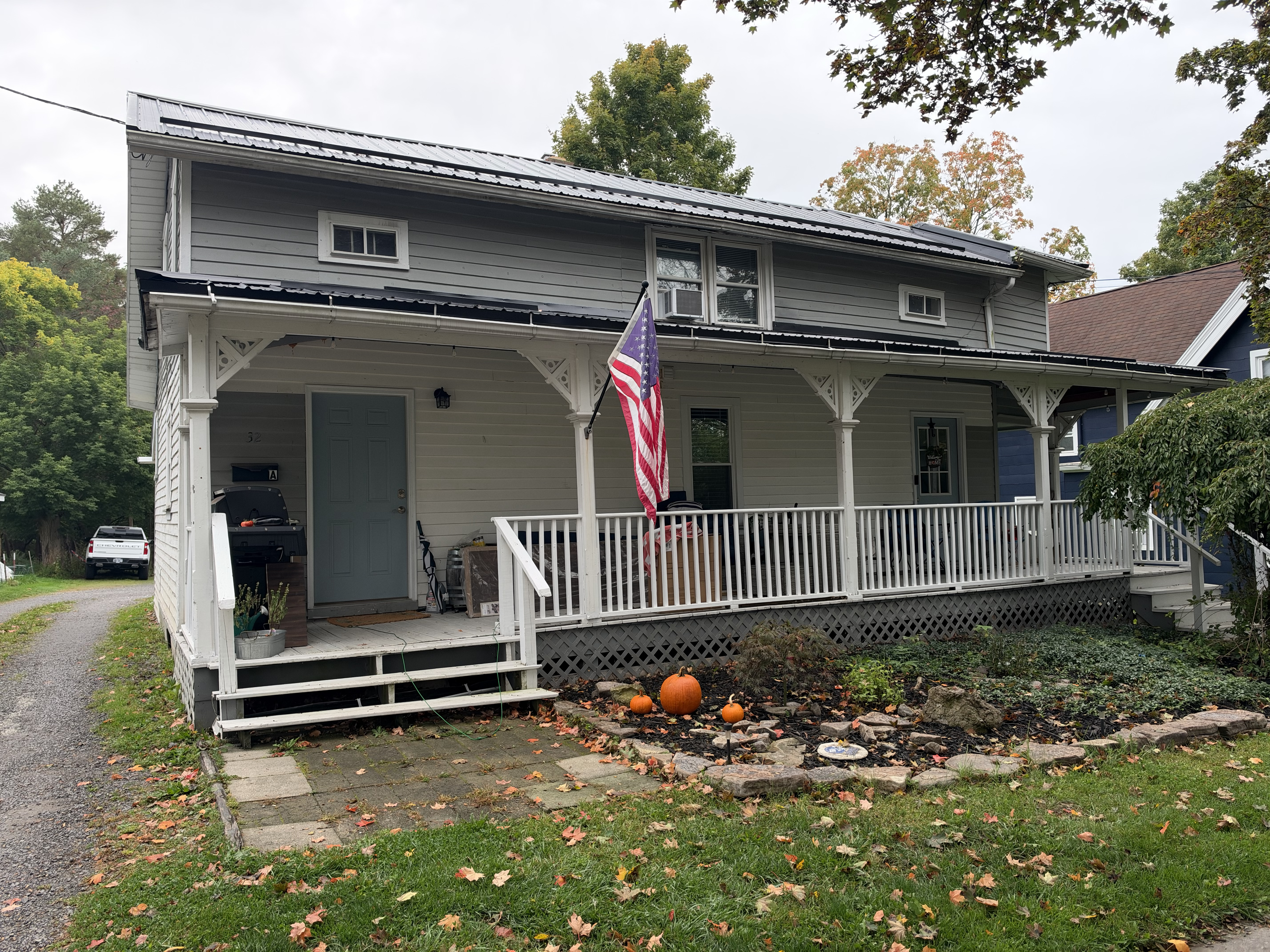 Newly Remodeled 3BR in Historic Geneseo All Utilities Included! - Photo 1