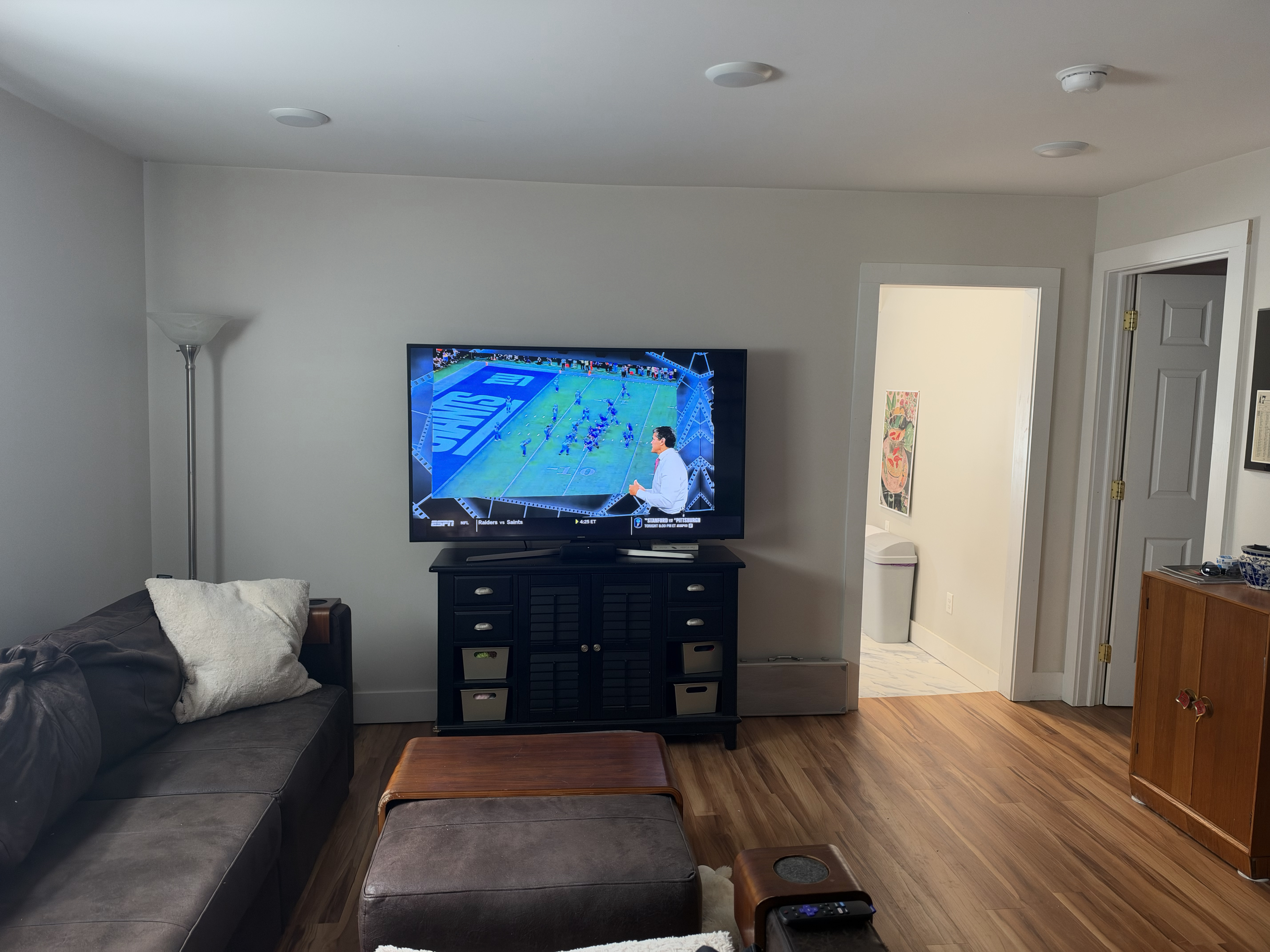 Newly Remodeled 3BR in Historic Geneseo All Utilities Included! - Photo 3