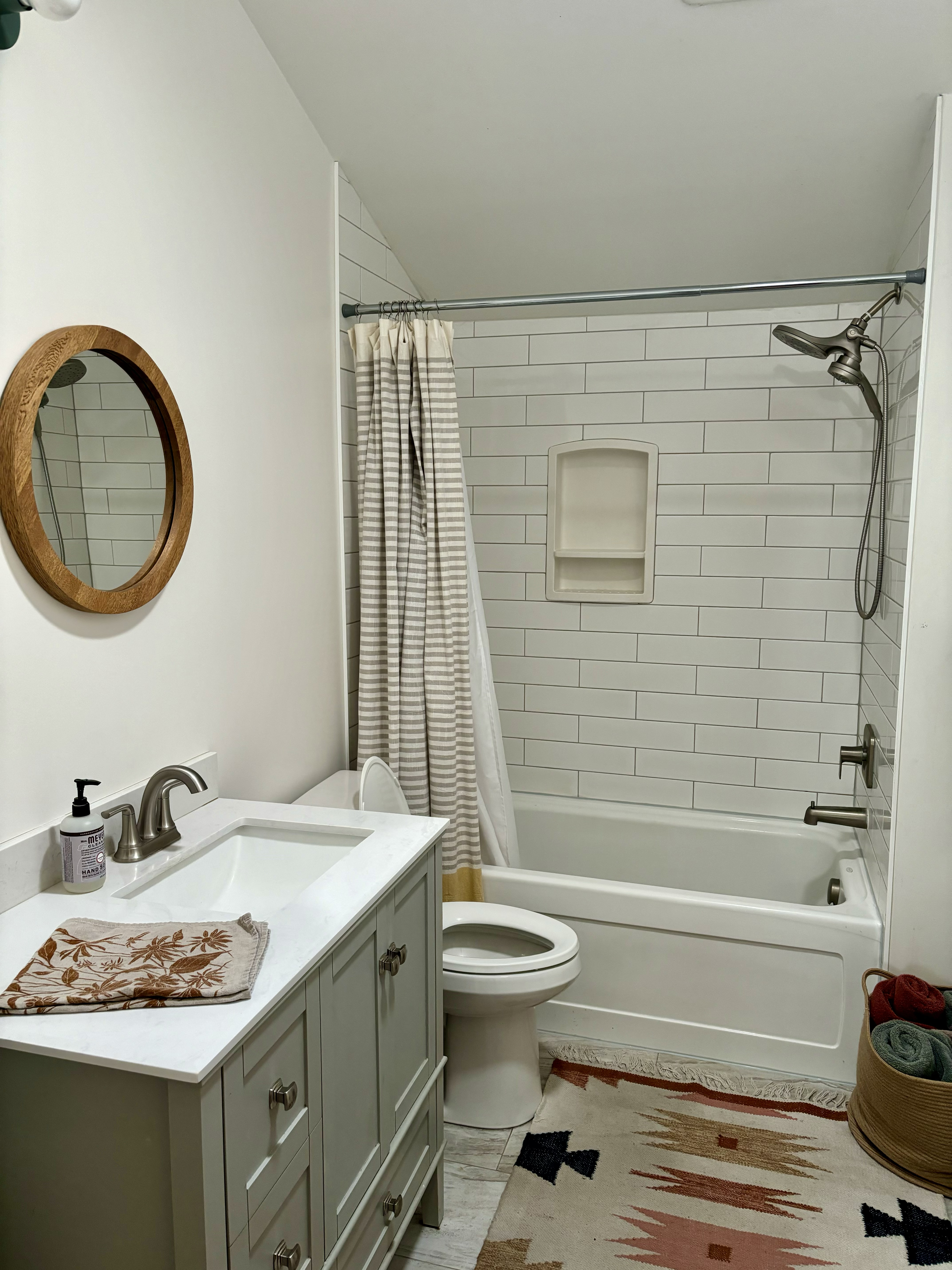 Downtown Sisters Home - Photo 2
