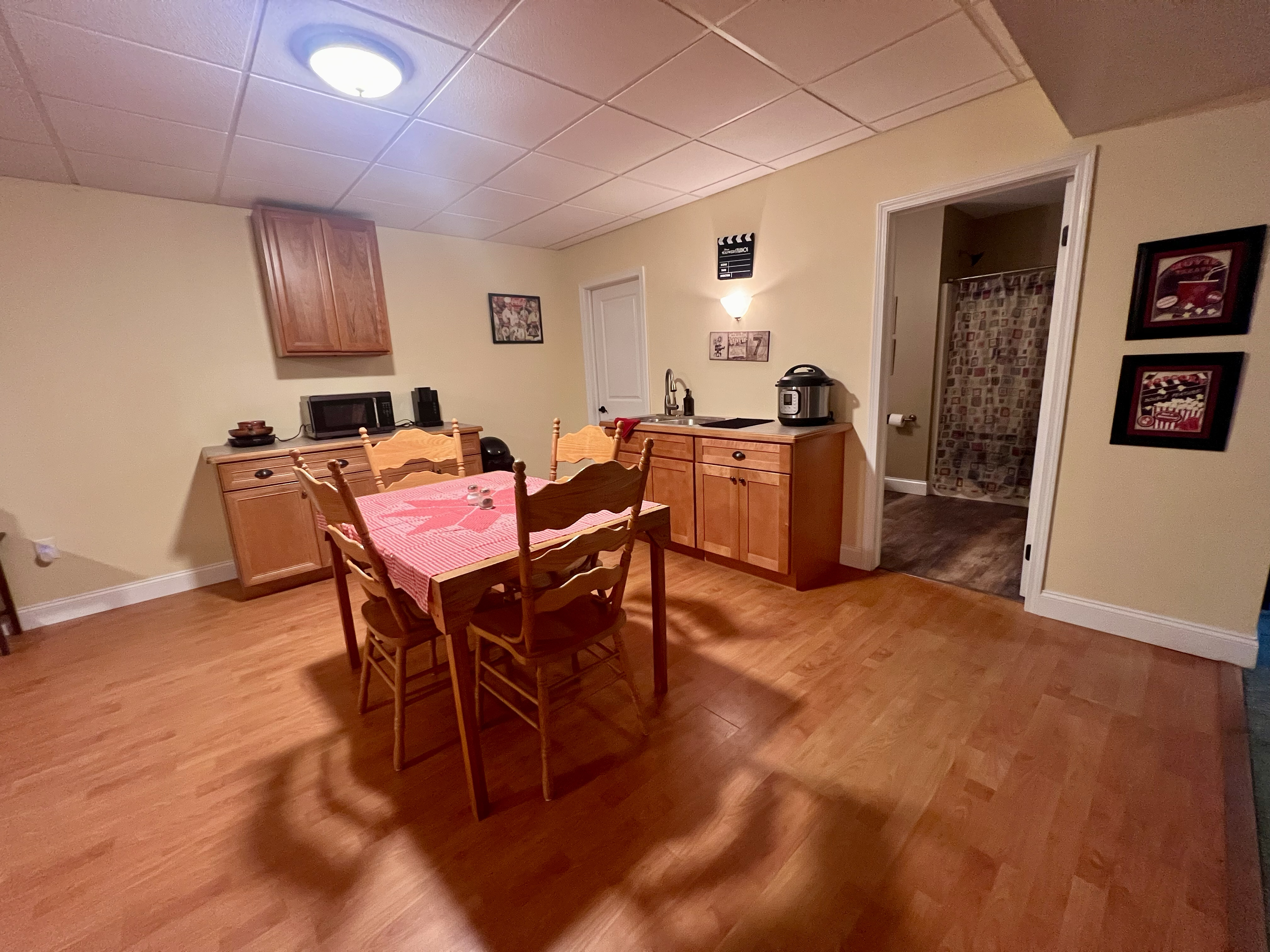 Private Peaceful basement with utilities included. - Photo 10