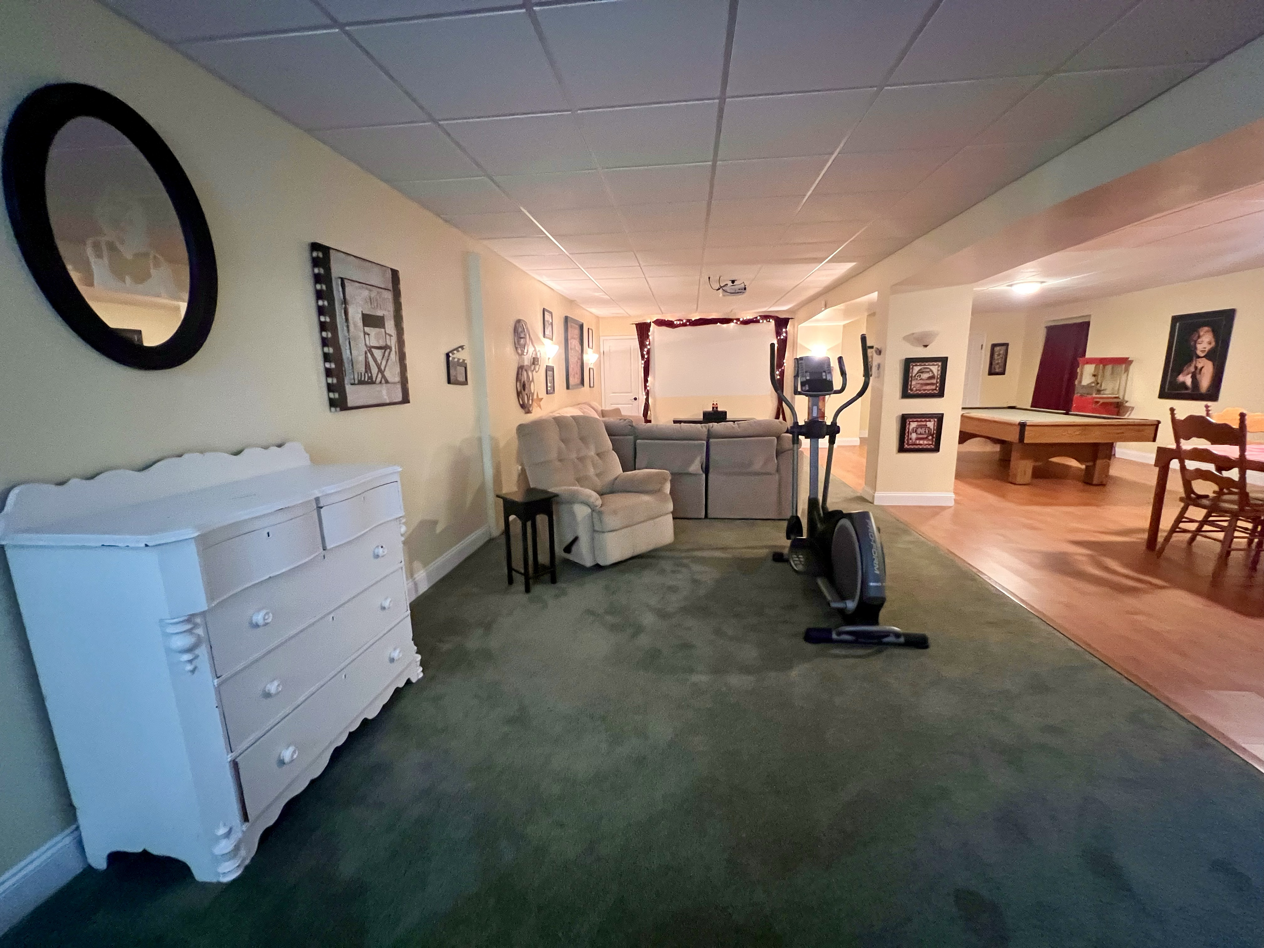 Private Peaceful basement with utilities included. - Photo 11