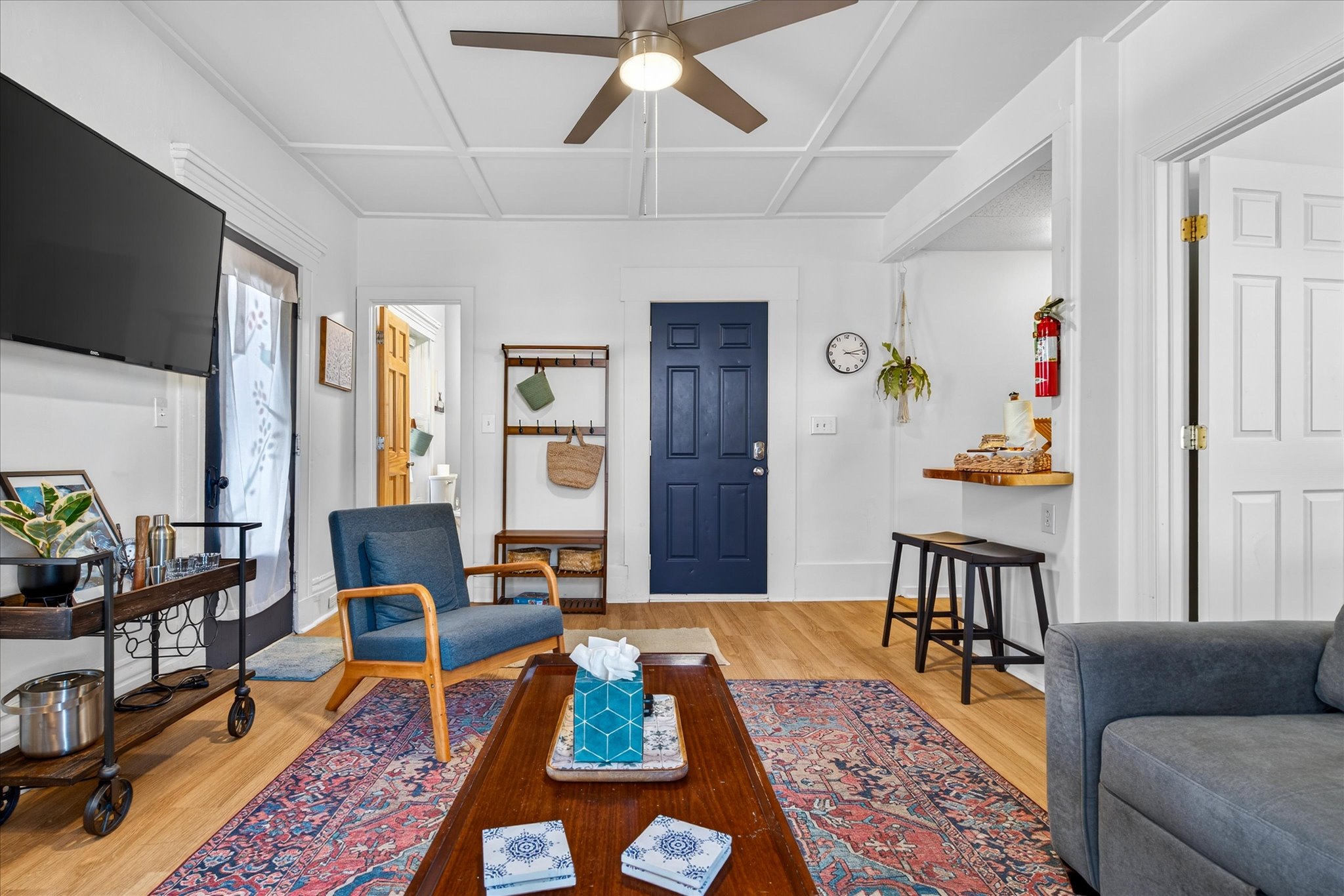Sunny & Welcoming Apartment in Central Burlington - Photo 9