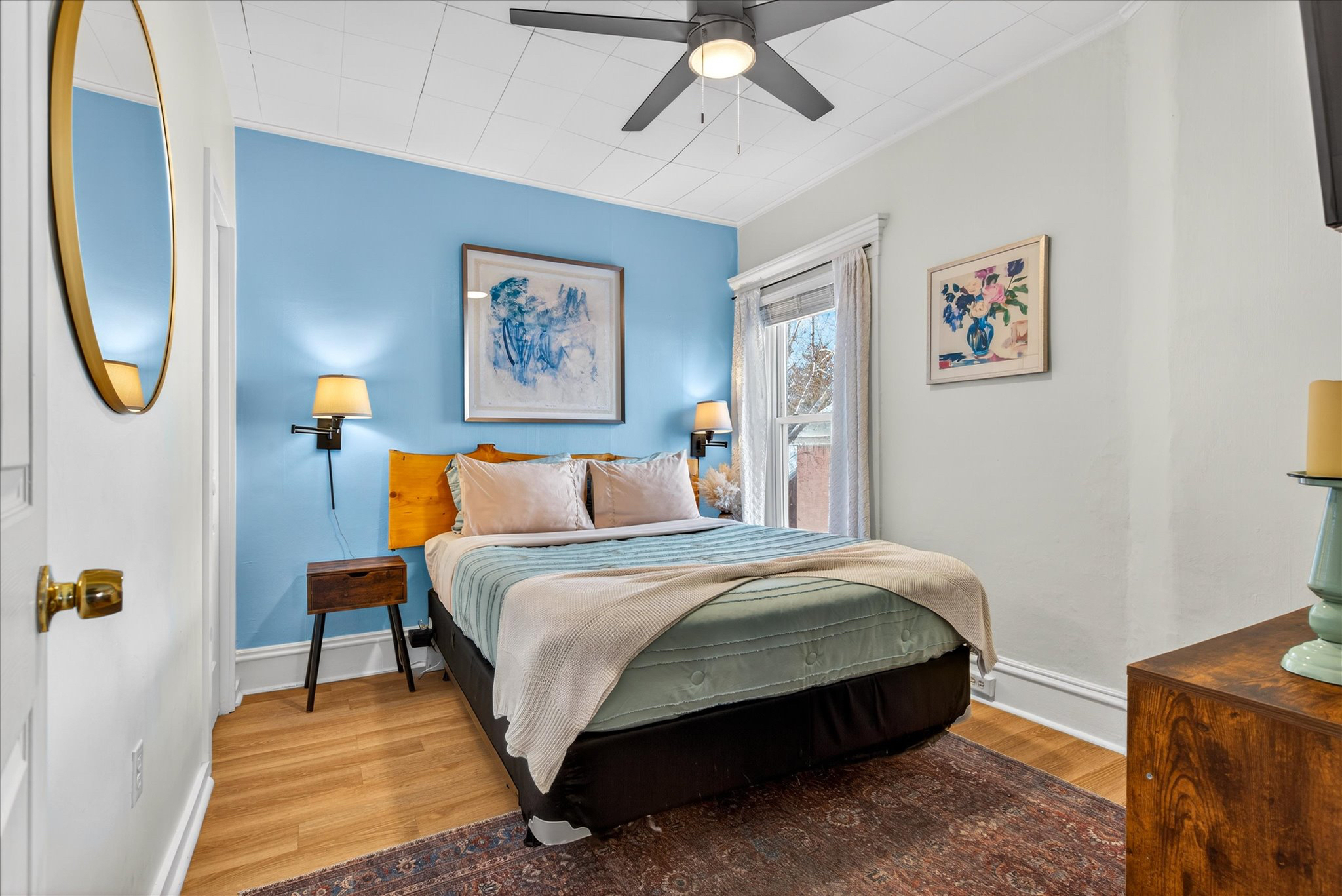 Sunny & Welcoming Apartment in Central Burlington - Photo 10