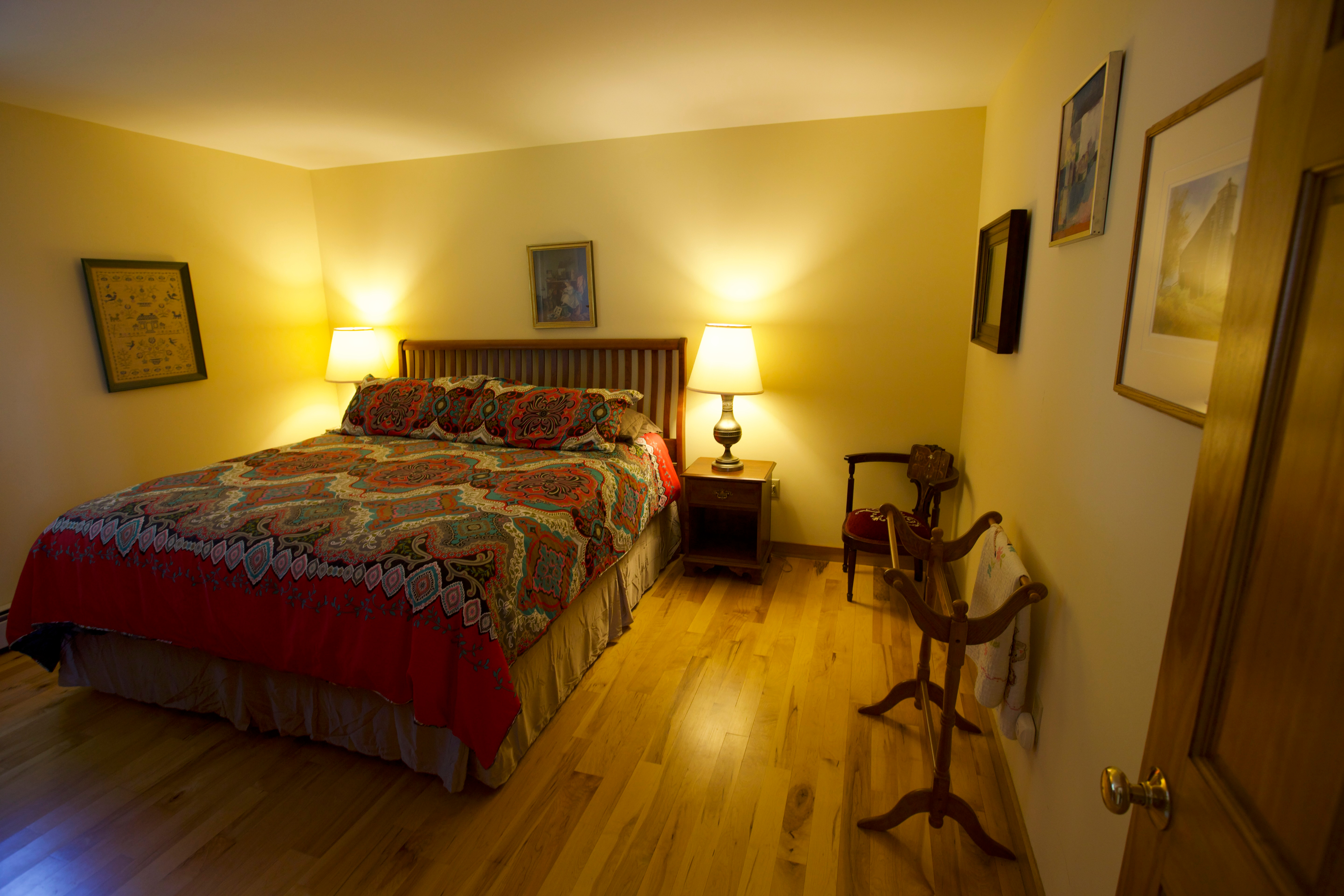 Country Manor - Photo 3