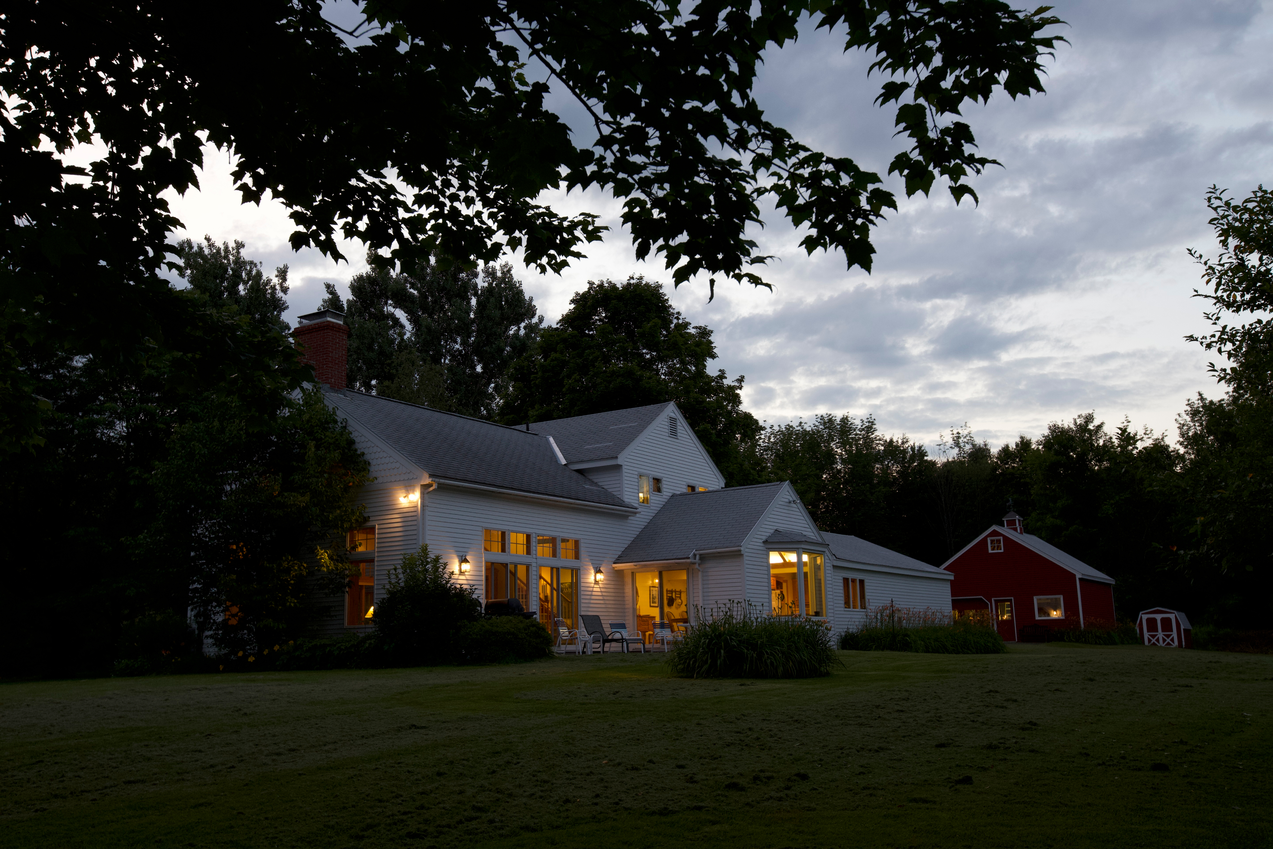 Country Manor - Photo 8