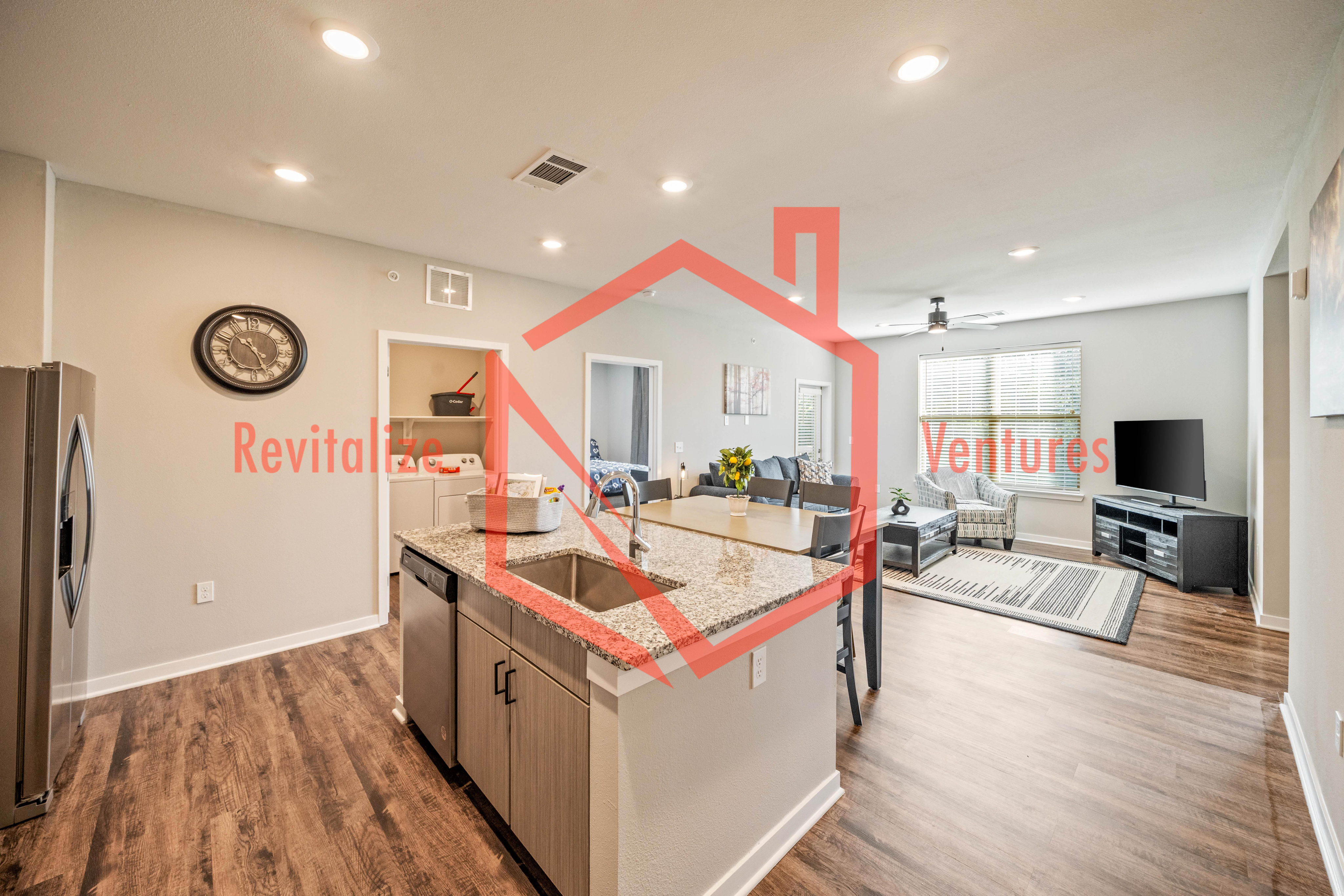 7211 2 bed 2 bath, Great Location, Awesome Amenities - Photo 3