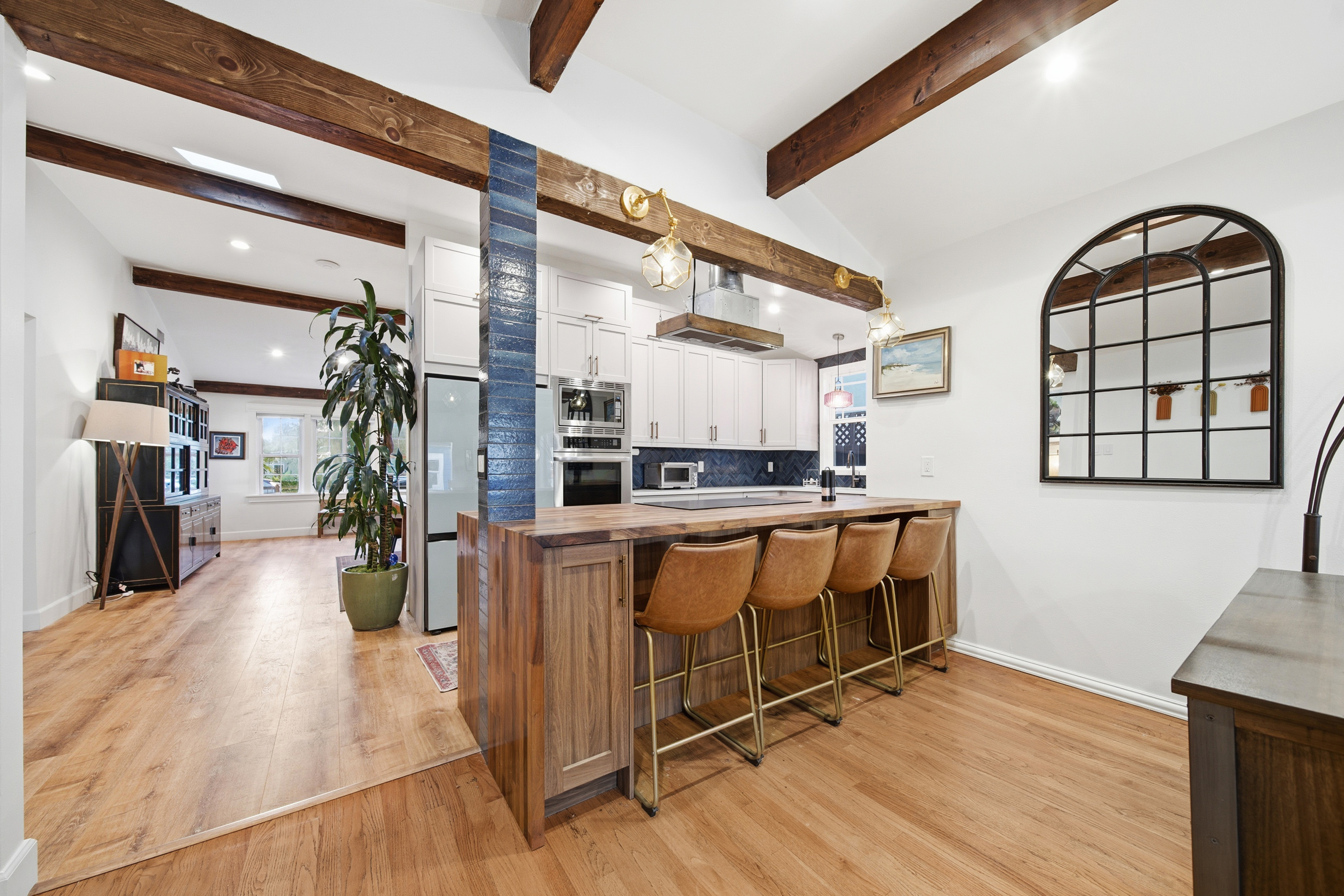 Chic 3BR Near Venice Beach, Santa Monica & UCLA - Photo 6