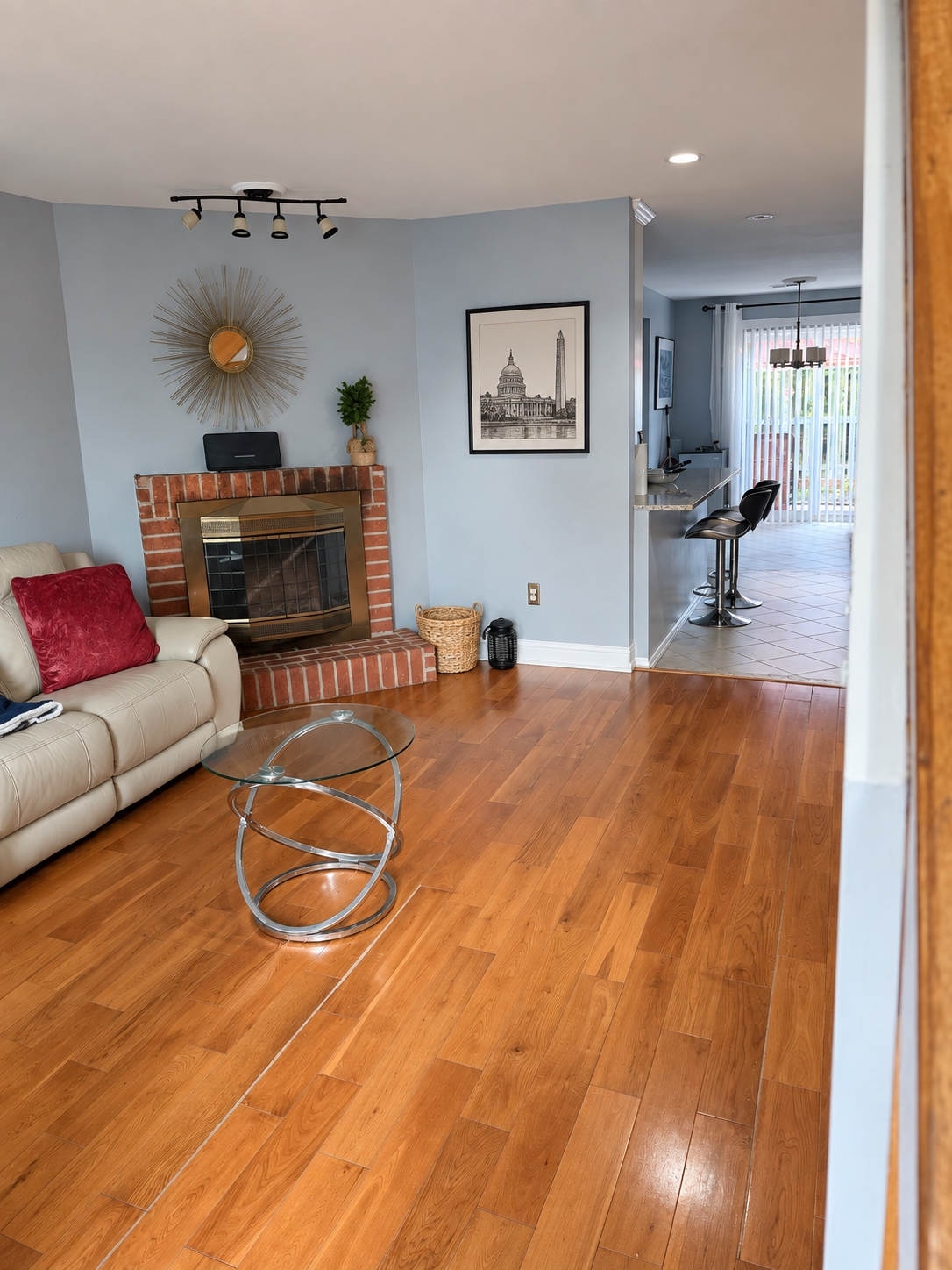 Furnished DC 2BR/2.5BA | Private Parking, Wi-Fi & Laundry - Photo 1