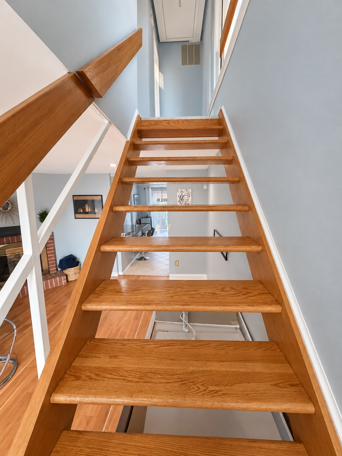 Furnished DC 2BR/2.5BA | Private Parking, Wi-Fi & Laundry - Photo 9