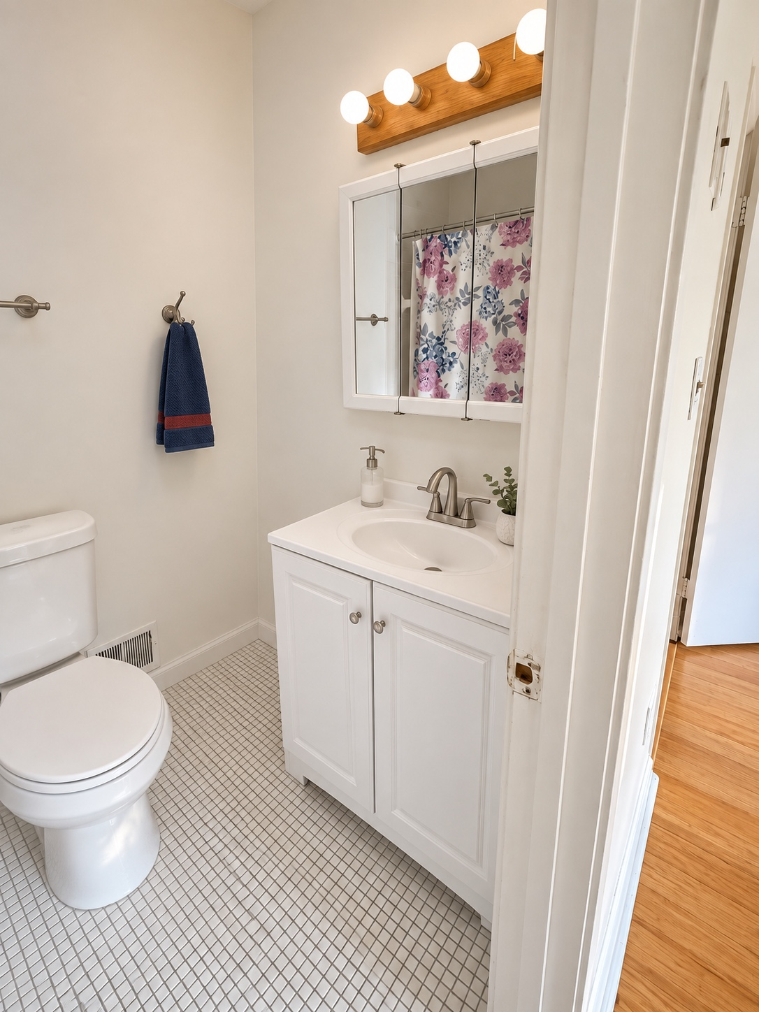 Furnished DC 2BR/2.5BA | Private Parking, Wi-Fi & Laundry - Photo 11