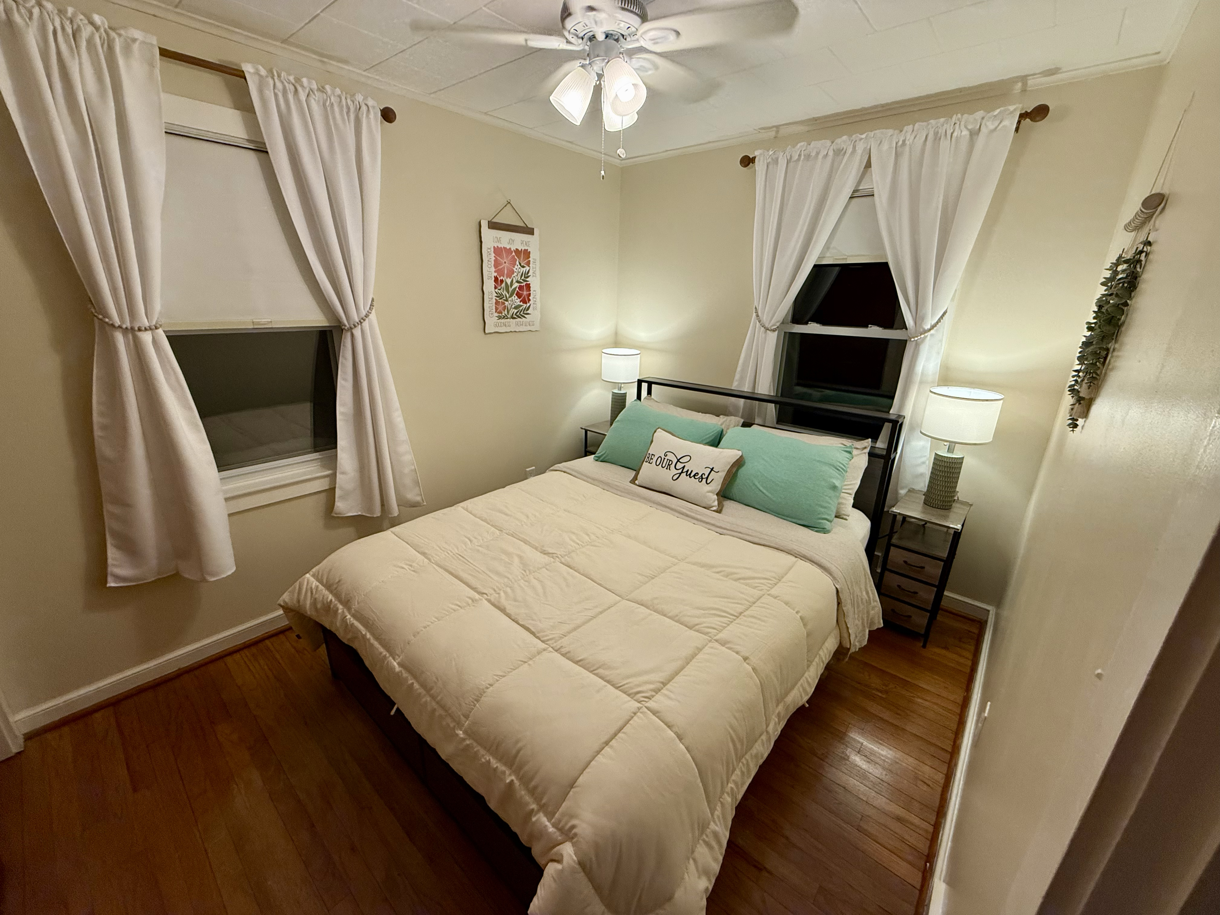 Cozy Suburban Home - 15 min to Downtown Syracuse - Photo 9