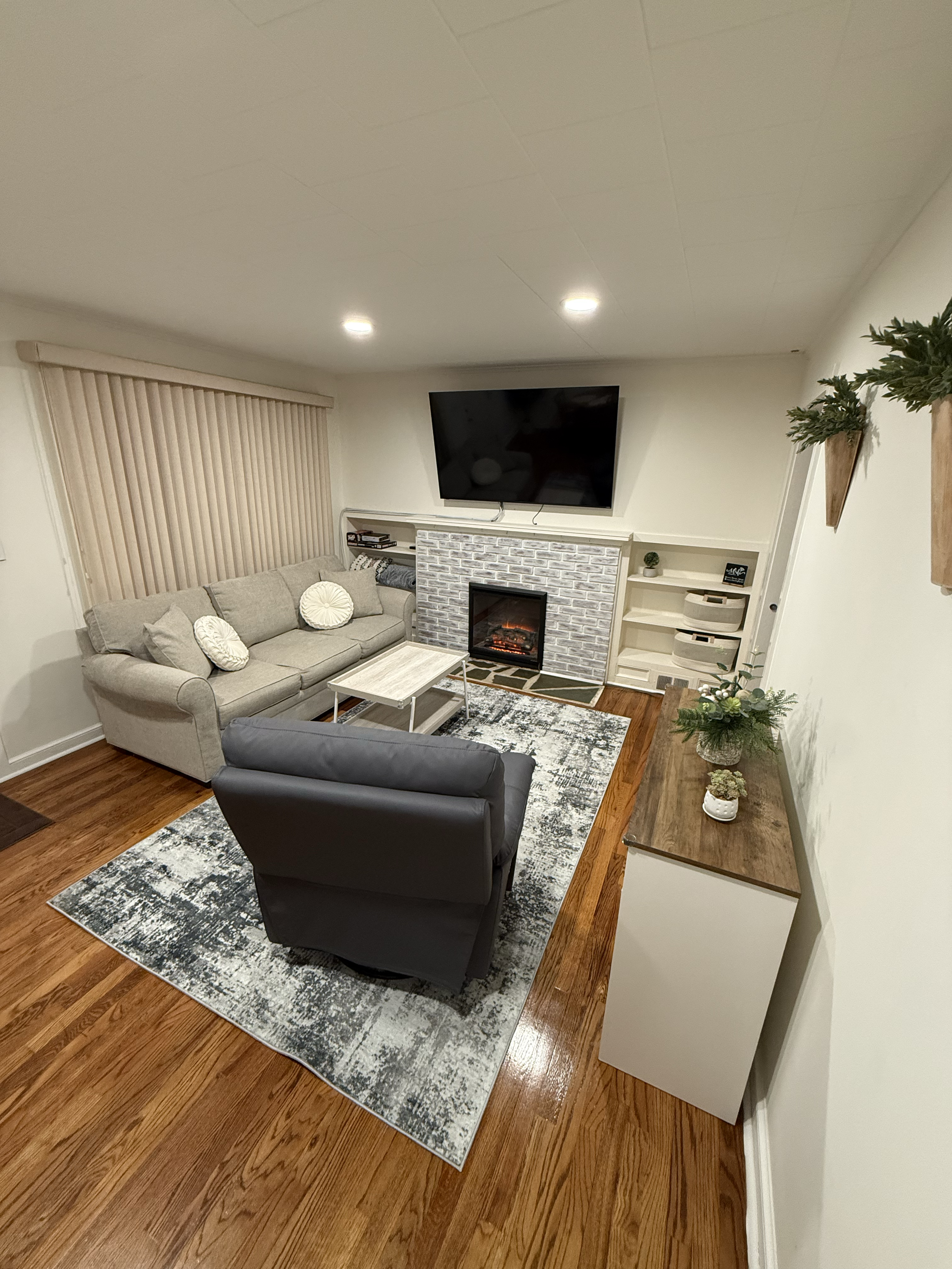 Cozy Suburban Home - 15 min to Downtown Syracuse - Photo 1
